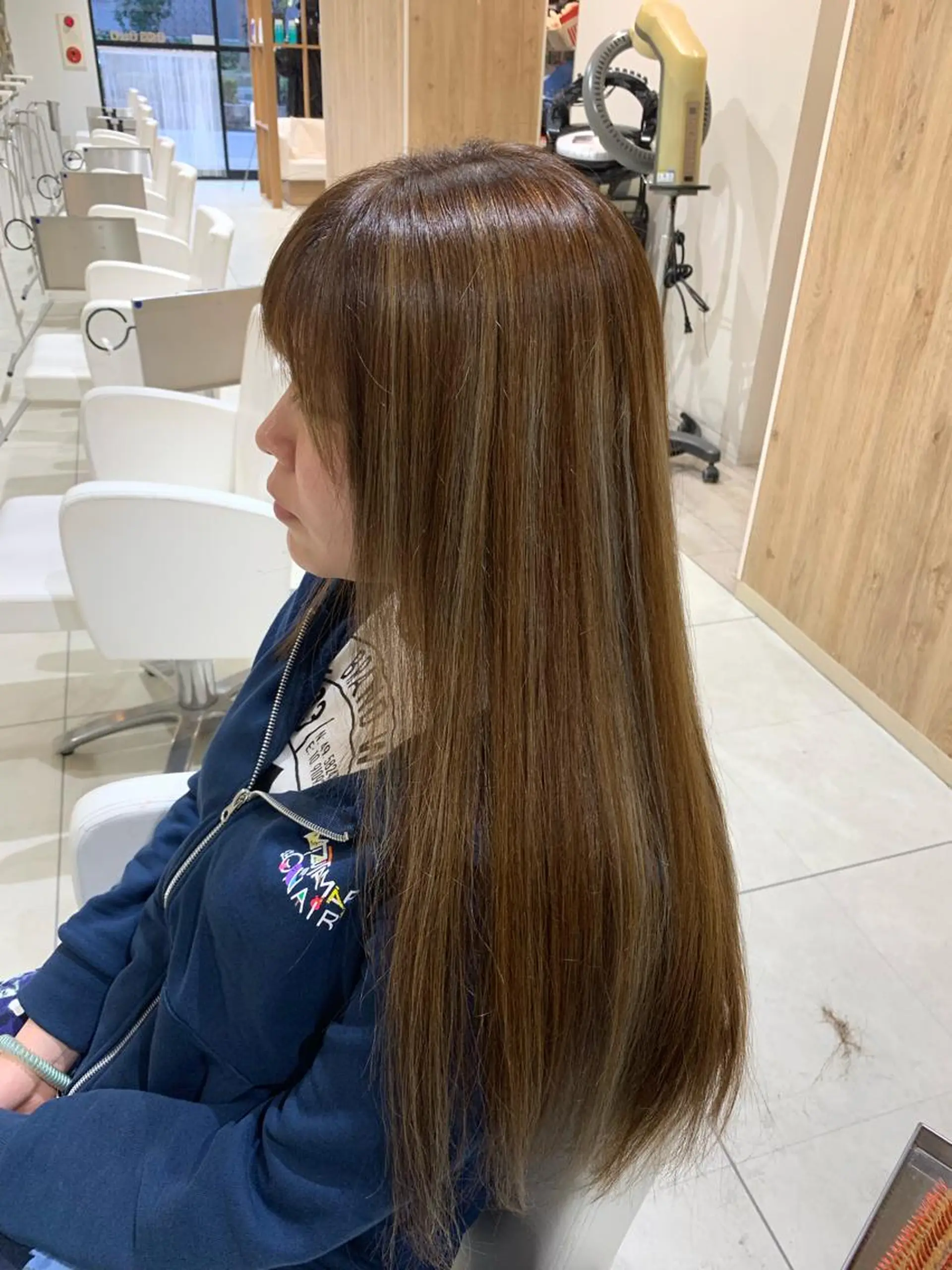 ロング カラー ヘアカラー トリートメント 松吉 純平のヘアスタイル