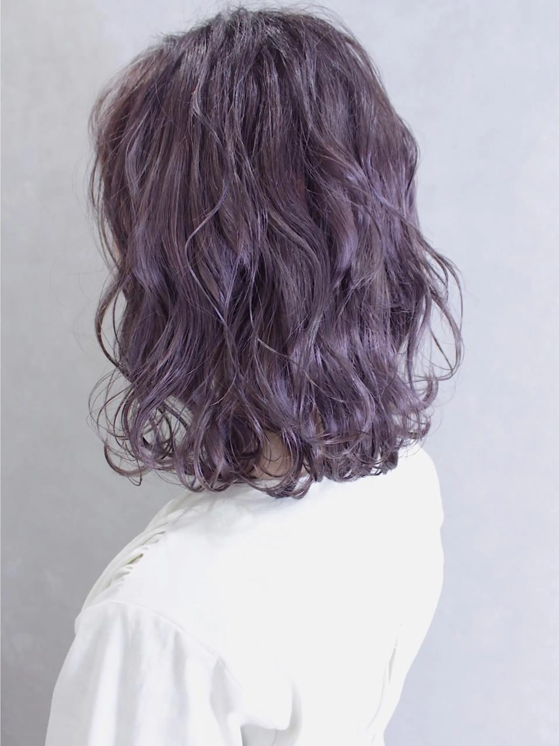ミディアム カラー ヘアアレンジ ラベンダーカラー ラベンダーグレー ヘアカラー トリートメント lani 天神大名/ブリーチのヘアスタイル