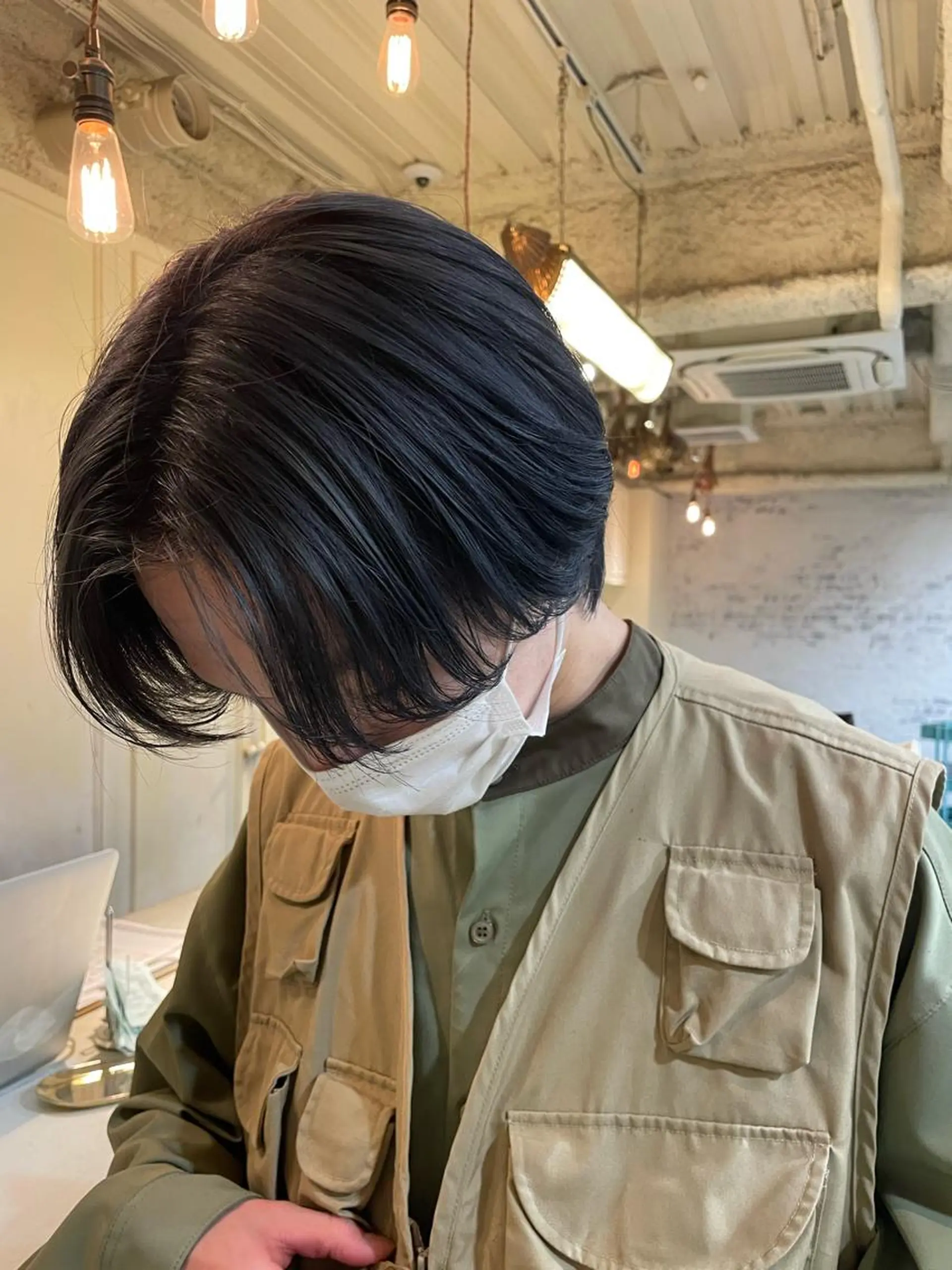 ミディアム カラー 黒髪 ブルーカラー ブルーブラック メンズ特化👨 細谷碧海のヘアスタイル