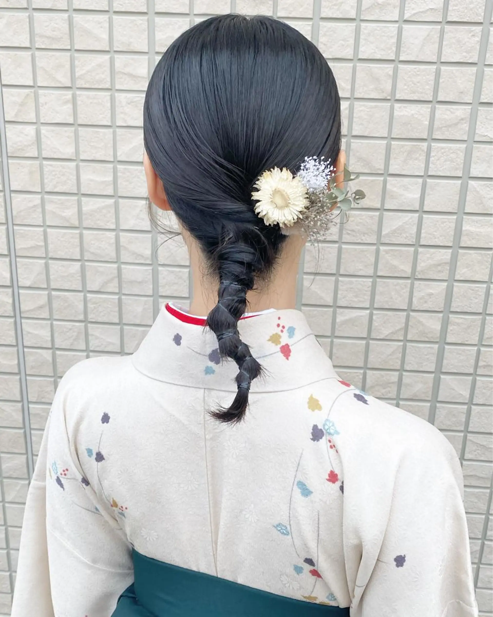 ミディアム ヘアアレンジ 卒業式のヘアスタイル ヘアセット FIORE hair design所属・山根 奈緒のマツエク・マツパデザイン