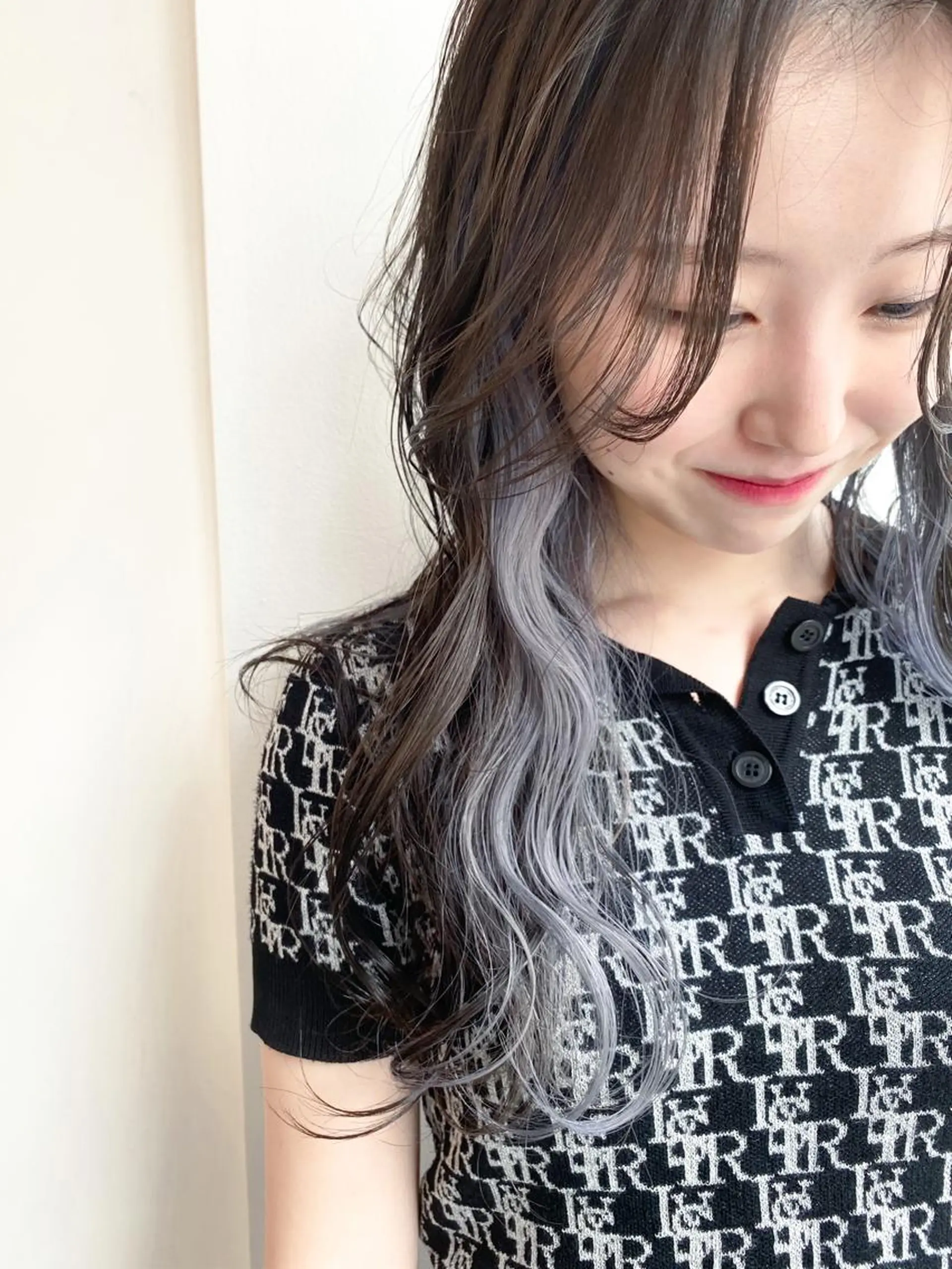 セミロング カラー イヤリングカラー カット ヘアカラー トリートメント デザインカラー/ 火ノ見🪡のヘアスタイル