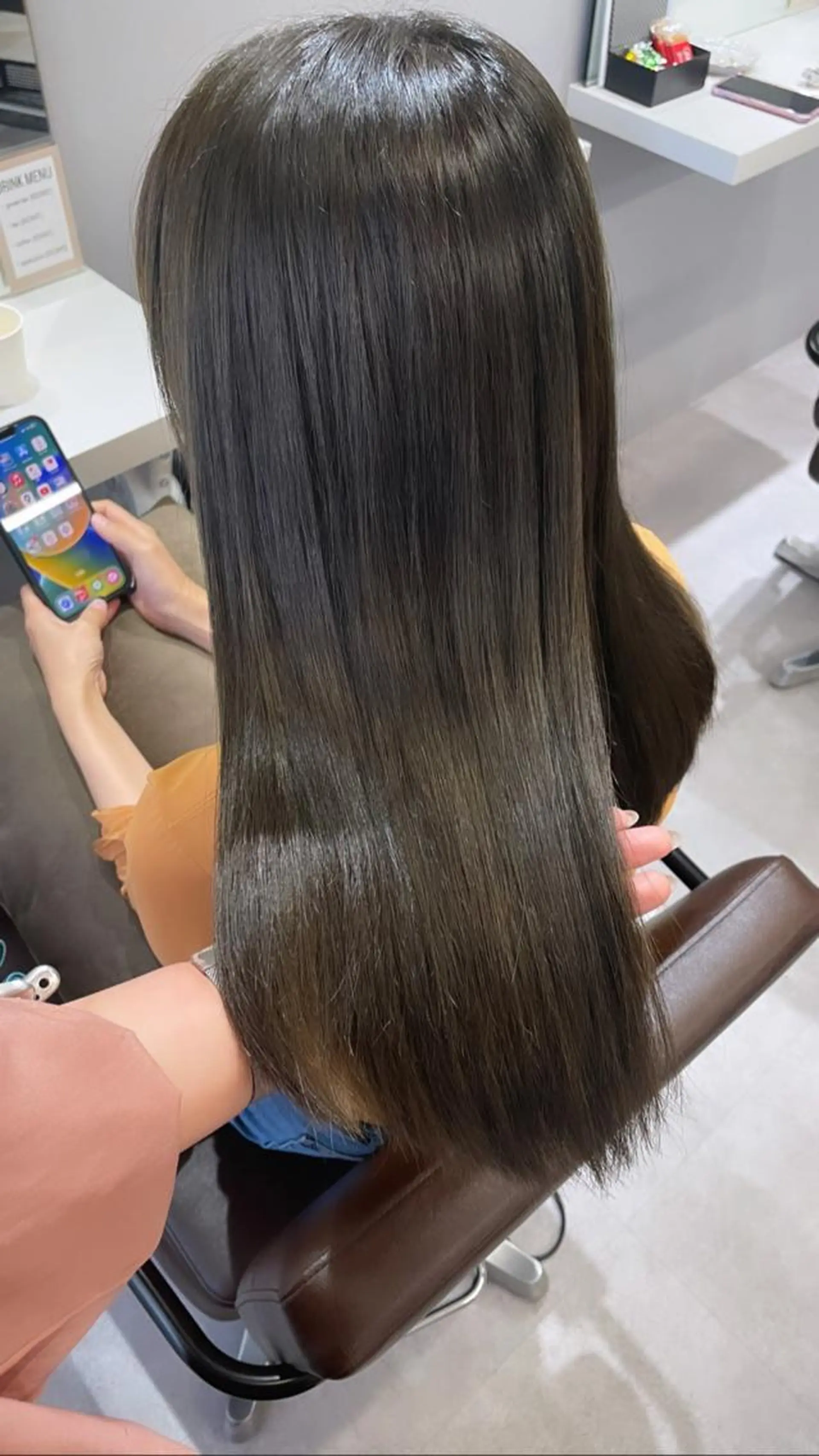 セミロング カラー カット ヘアカラー 縮毛矯正 トリートメント 青山 早希🐾のヘアスタイル
