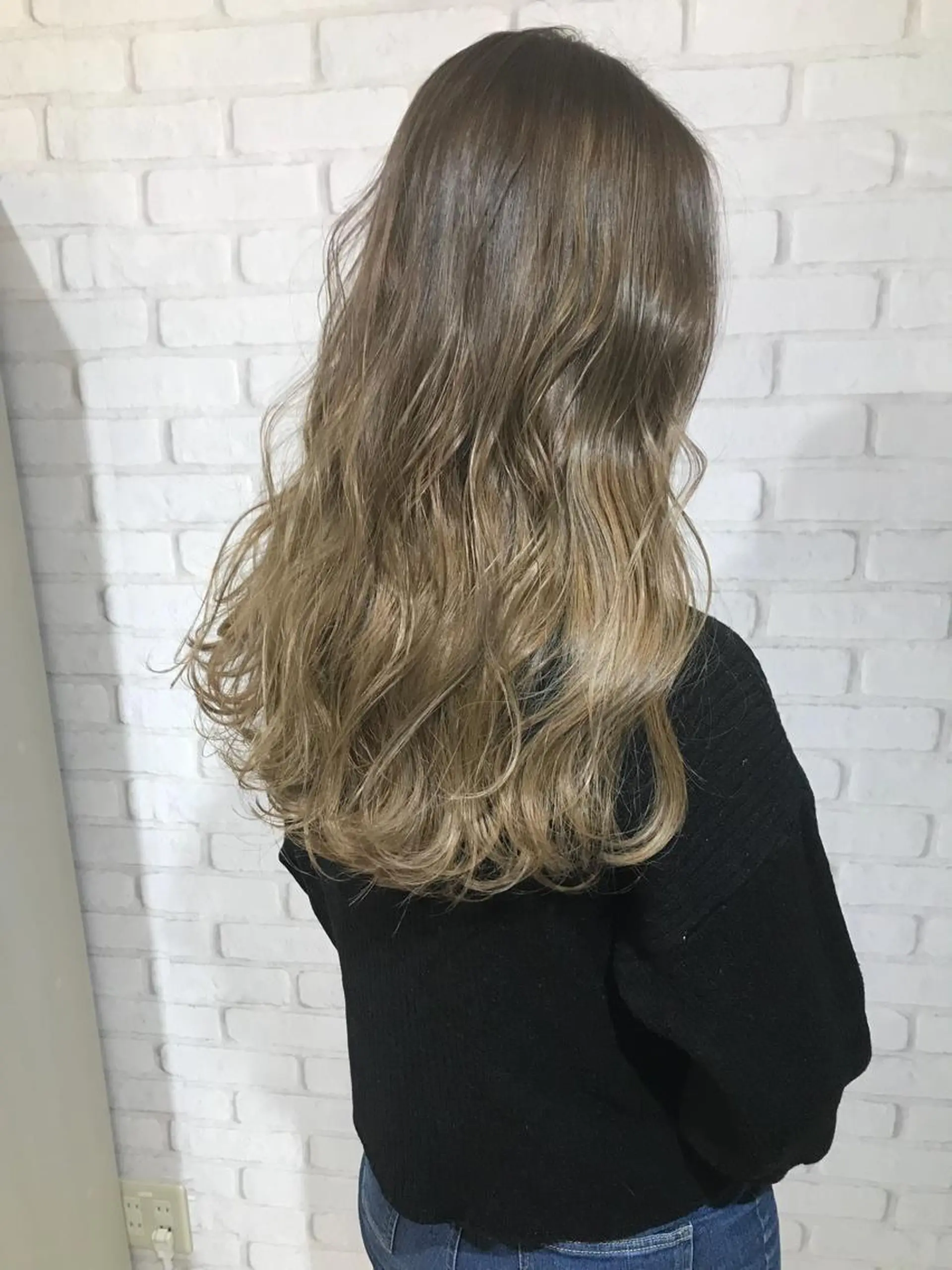 セミロング カラー グラデーションカラー エクステ（レミー毛） NINEのヘアスタイル