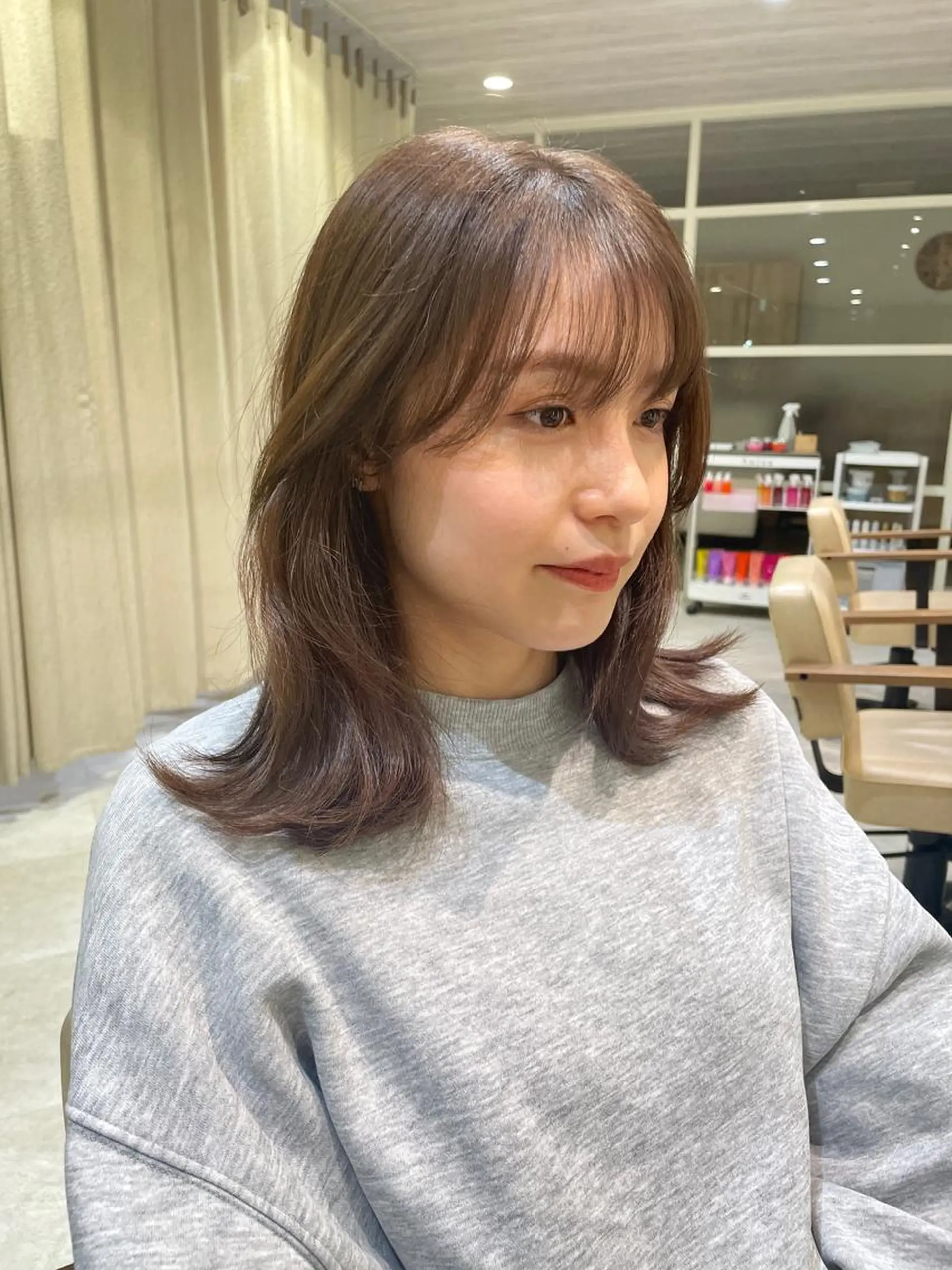 ミディアム カラー くびれヘア カット ヘアカラー カラー/レイヤー/ 髪質改善/PAAQのヘアスタイル