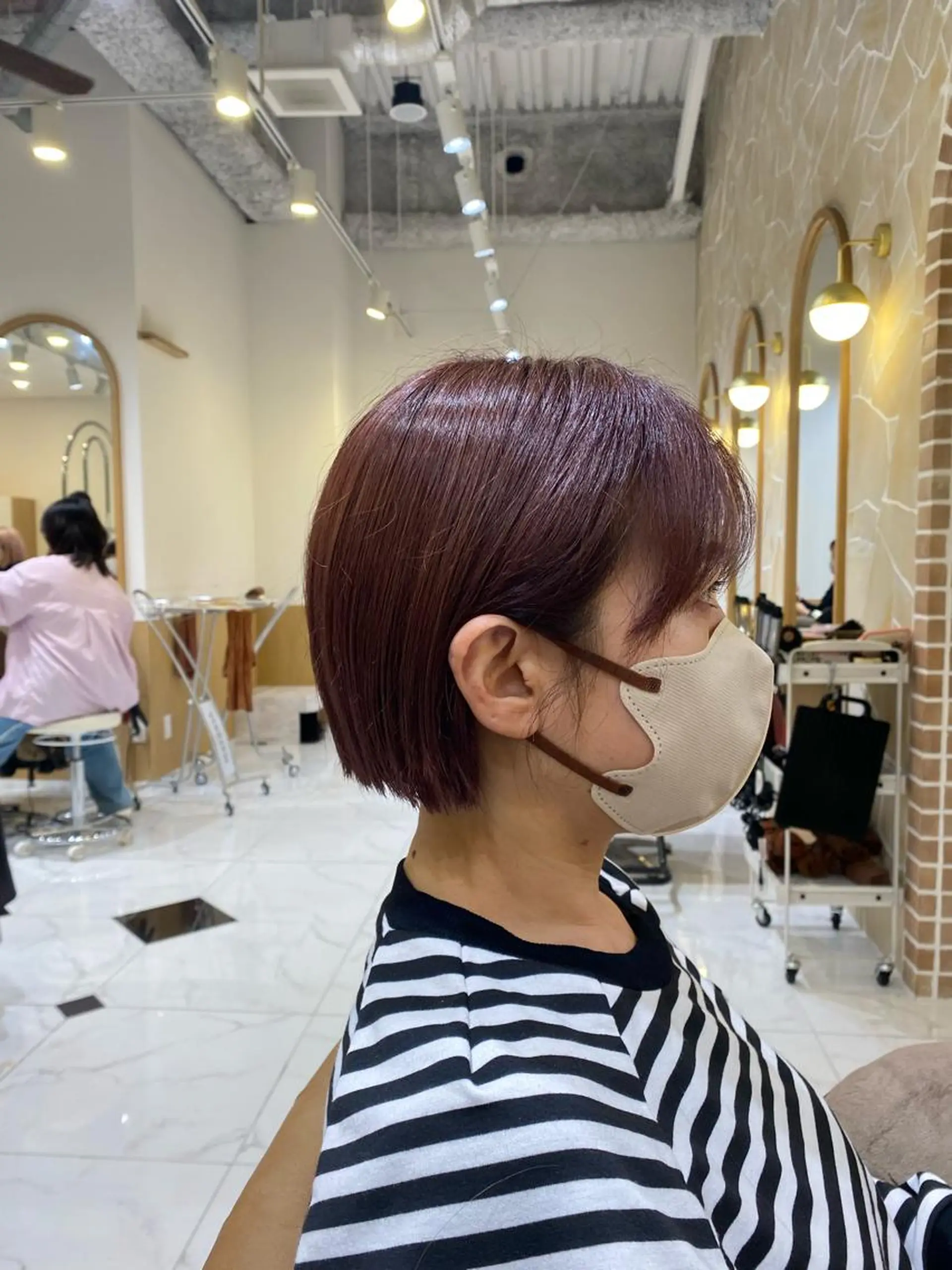 ショート カラー ボブ カット ヘアカラー トリートメント 坂井 茅聖のヘアスタイル