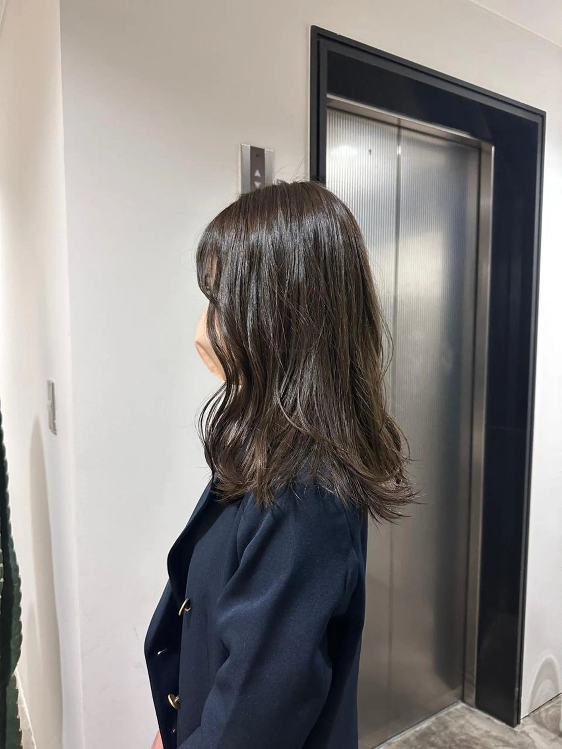 カラー ベージュカラー ブリーチ ブリーチなしカラー オリーブベージュ hina／似合わせ color／髪質改善のヘアスタイル