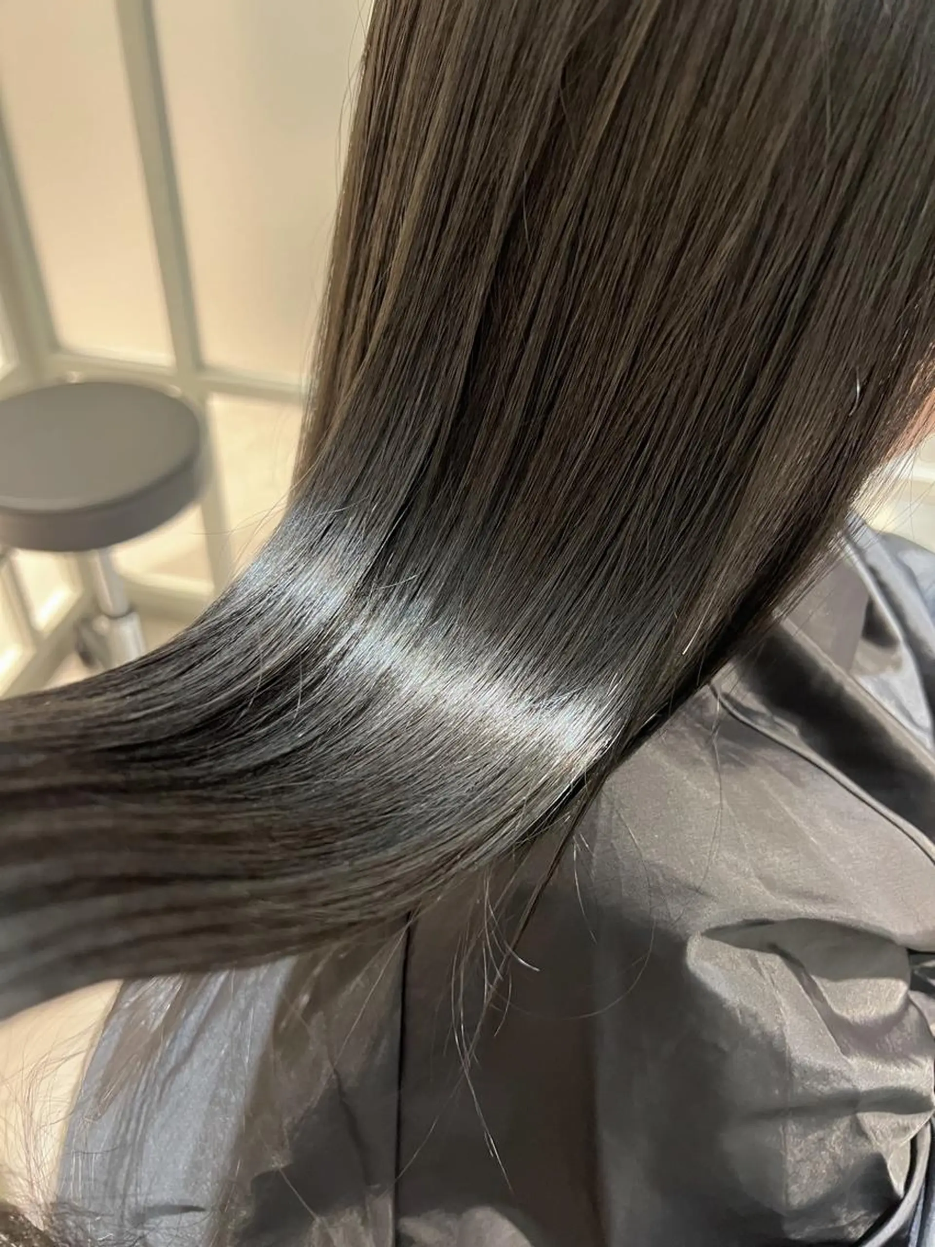 ロング カラー ブルーカラー トリートメント ヘアカラー トリートメント 暗髪カラー🫐パーマ おくだりんかのヘアスタイル