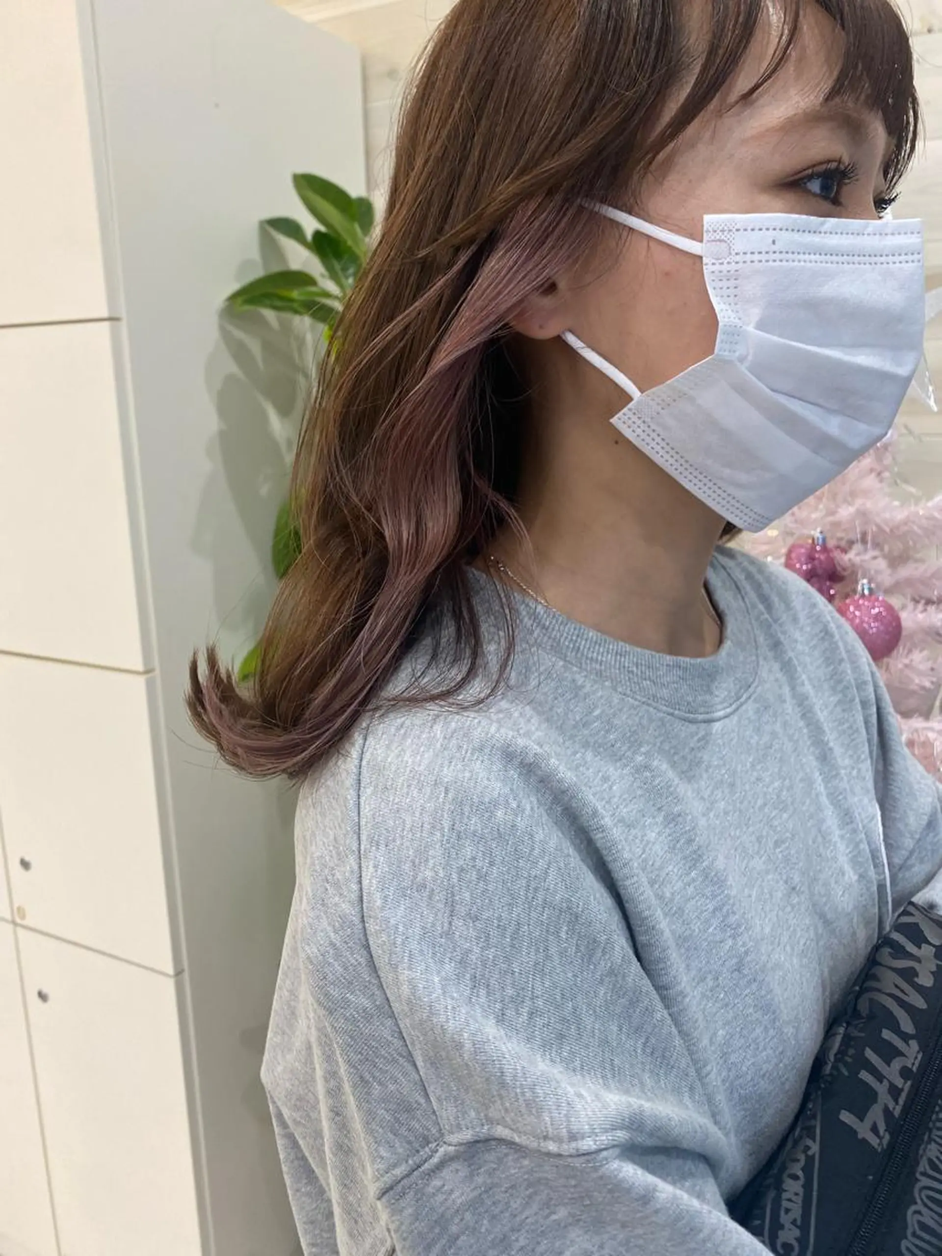 ミディアム カラー インナーカラー ピンクカラー 韓国ヘア／艶カラー minamiのヘアスタイル