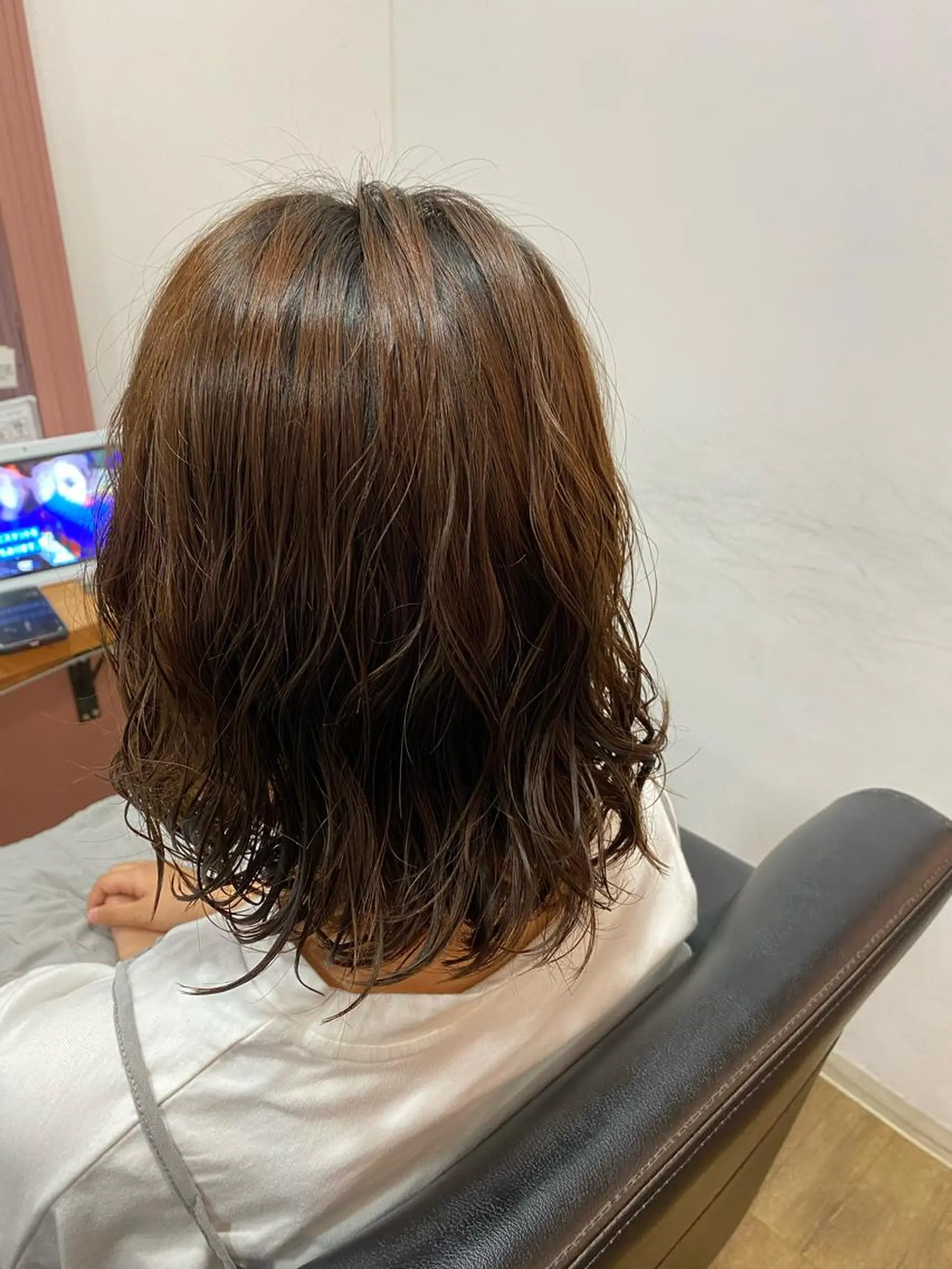 ミディアム パーマ カット パーマ トリートメント Jill franc ＿ﾆｼｻｶ ｱﾔﾉのヘアスタイル