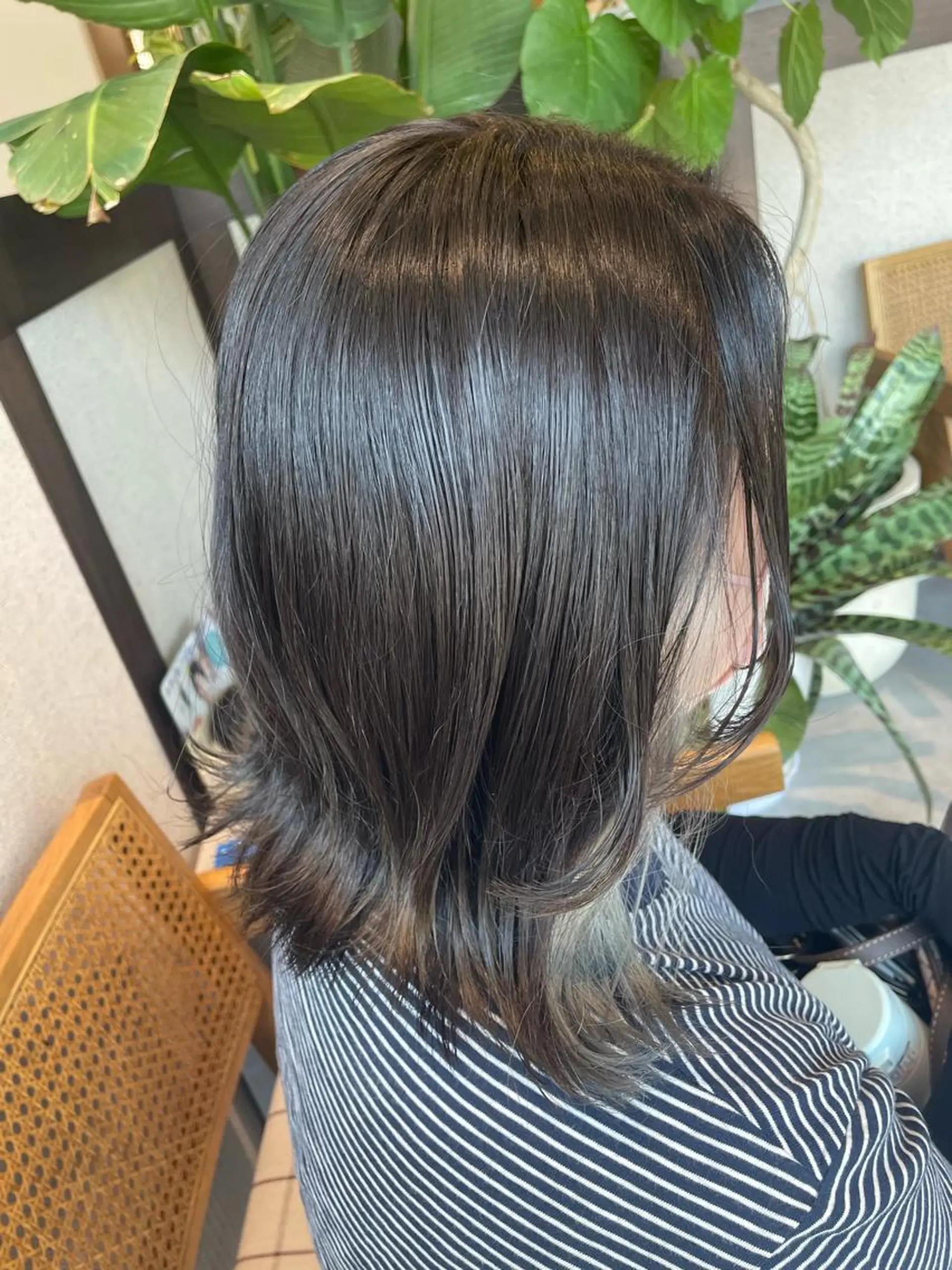 ミディアム カラー イヤリングカラー ヘアカラー 高木 櫻のヘアスタイル