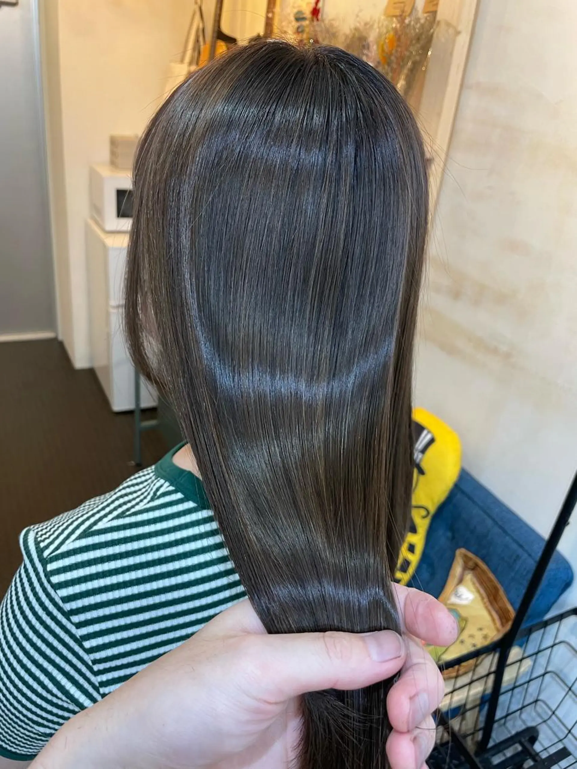 ロング カラー カット ヘアカラー トリートメント SUN GLOW  サングロウ所属・ナカノメ トシアキのヘアスタイル
