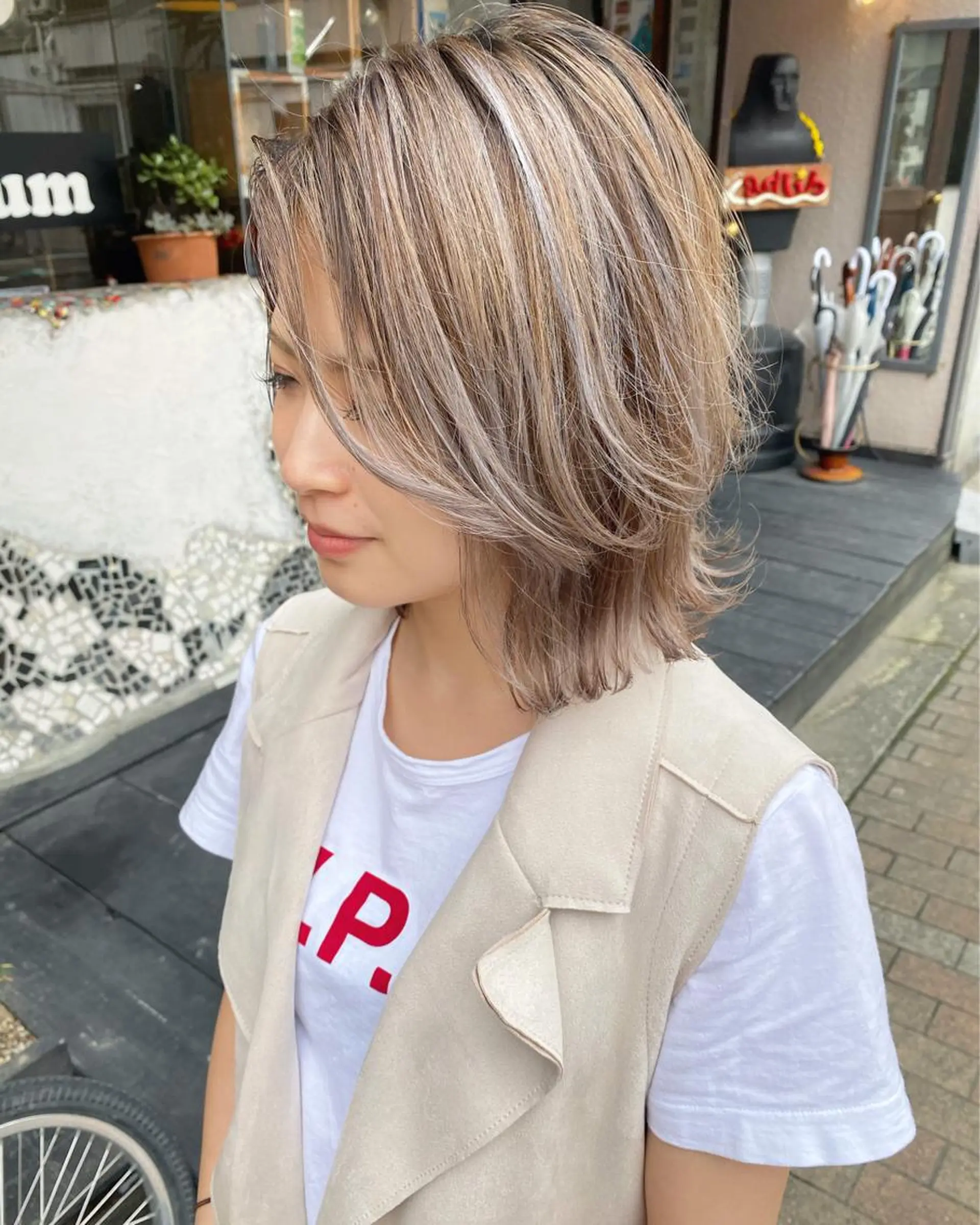 ミディアム カラー ハイライトカラー ハイライト 玉木 育実のヘアスタイル