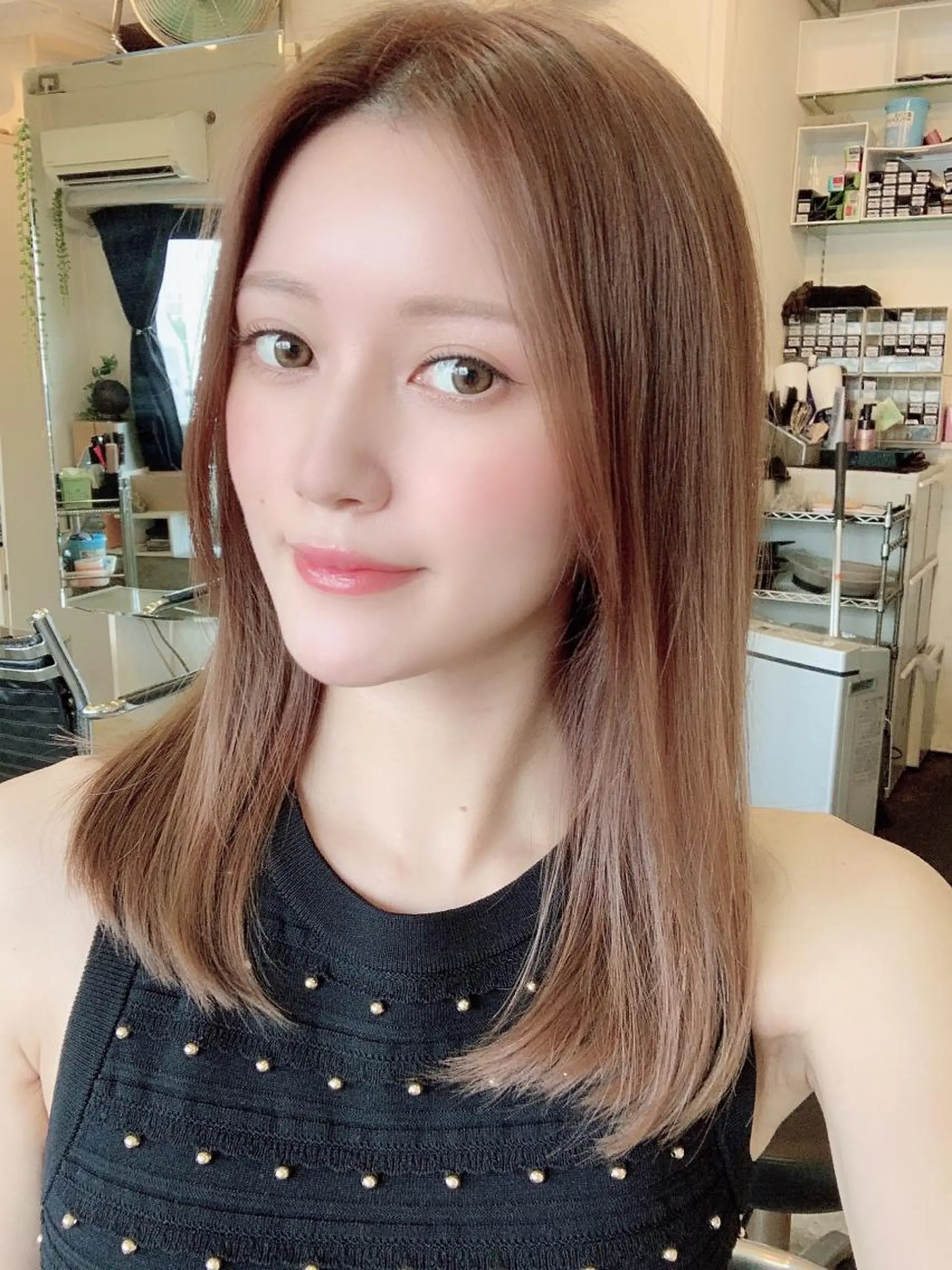 セミロング くせ毛 エギョモリ 顔まわりレイヤー タンバルモリ ヨシンモリ カット ヘアカラー トリートメント 透明感×髪質改善🧸 韓国ヘア　武田涼のヘアスタイル