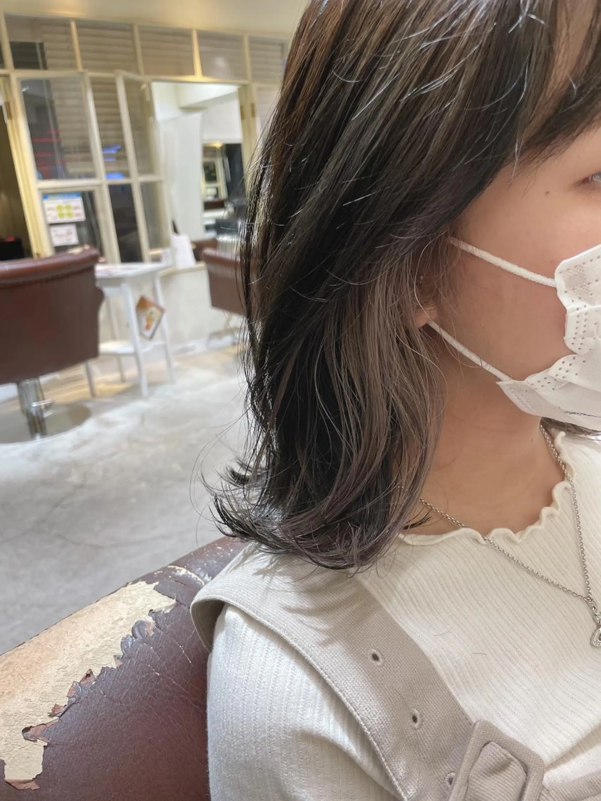 ミディアム カラー ぱつっとボブ 古家 佑真のヘアスタイル