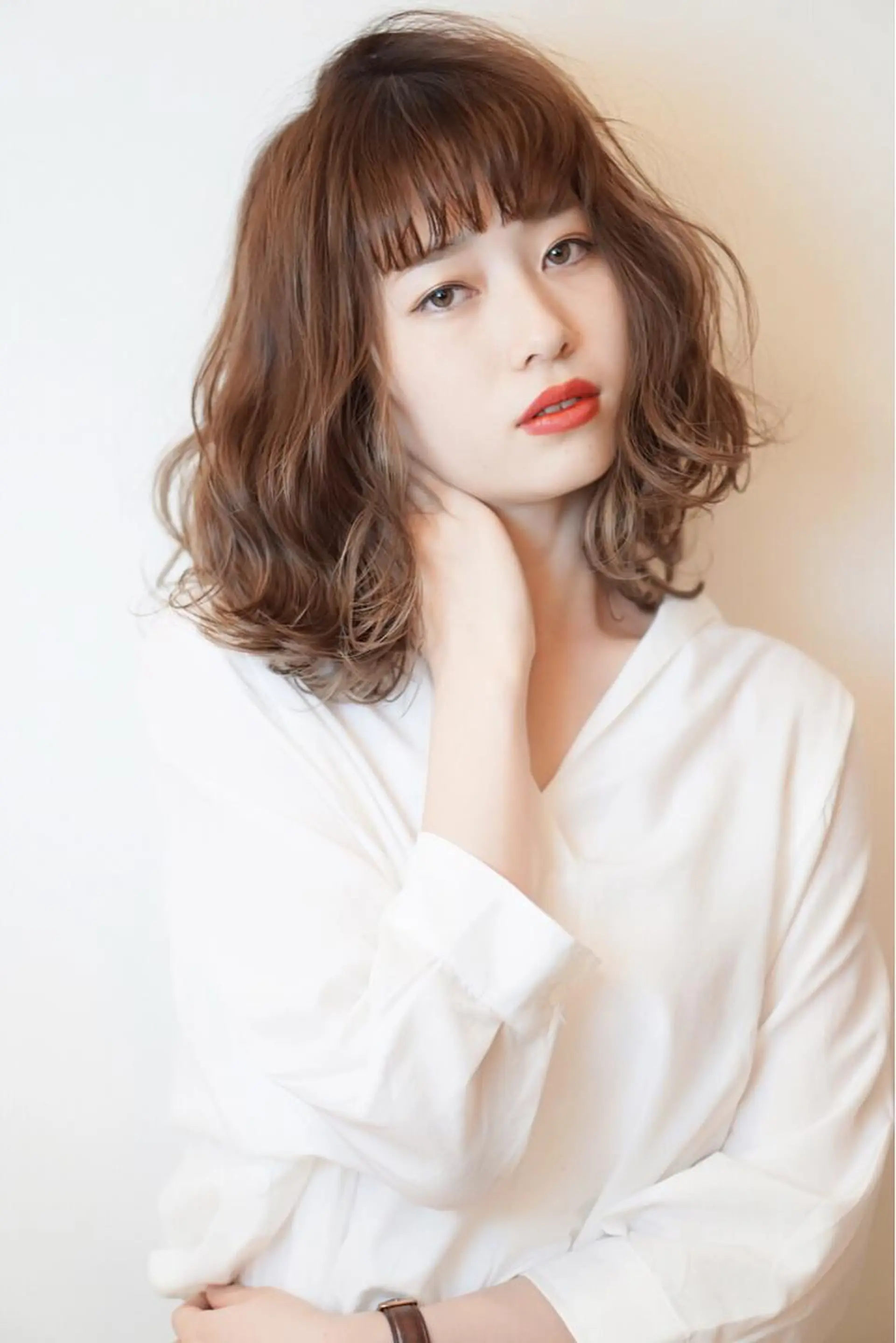 ミディアム カラー アッシュ ベージュカラー くせ毛 外国人風カラー ディレクター ノナカのヘアスタイル