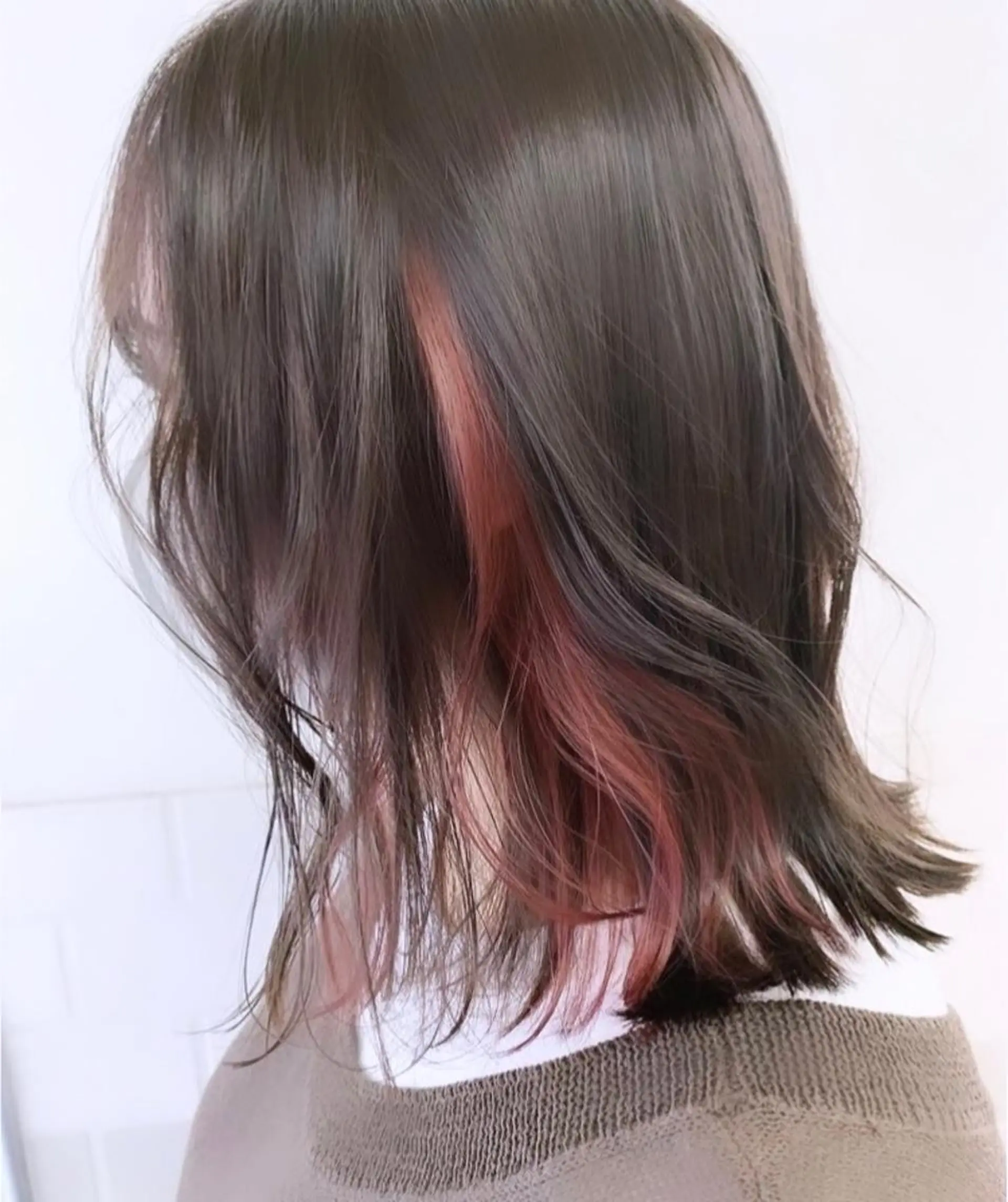 ミディアム カラー ブリーチ ブラウンカラー オレンジ サキ🤍ハイトーン 🩰くびれ巻きヘアのヘアスタイル