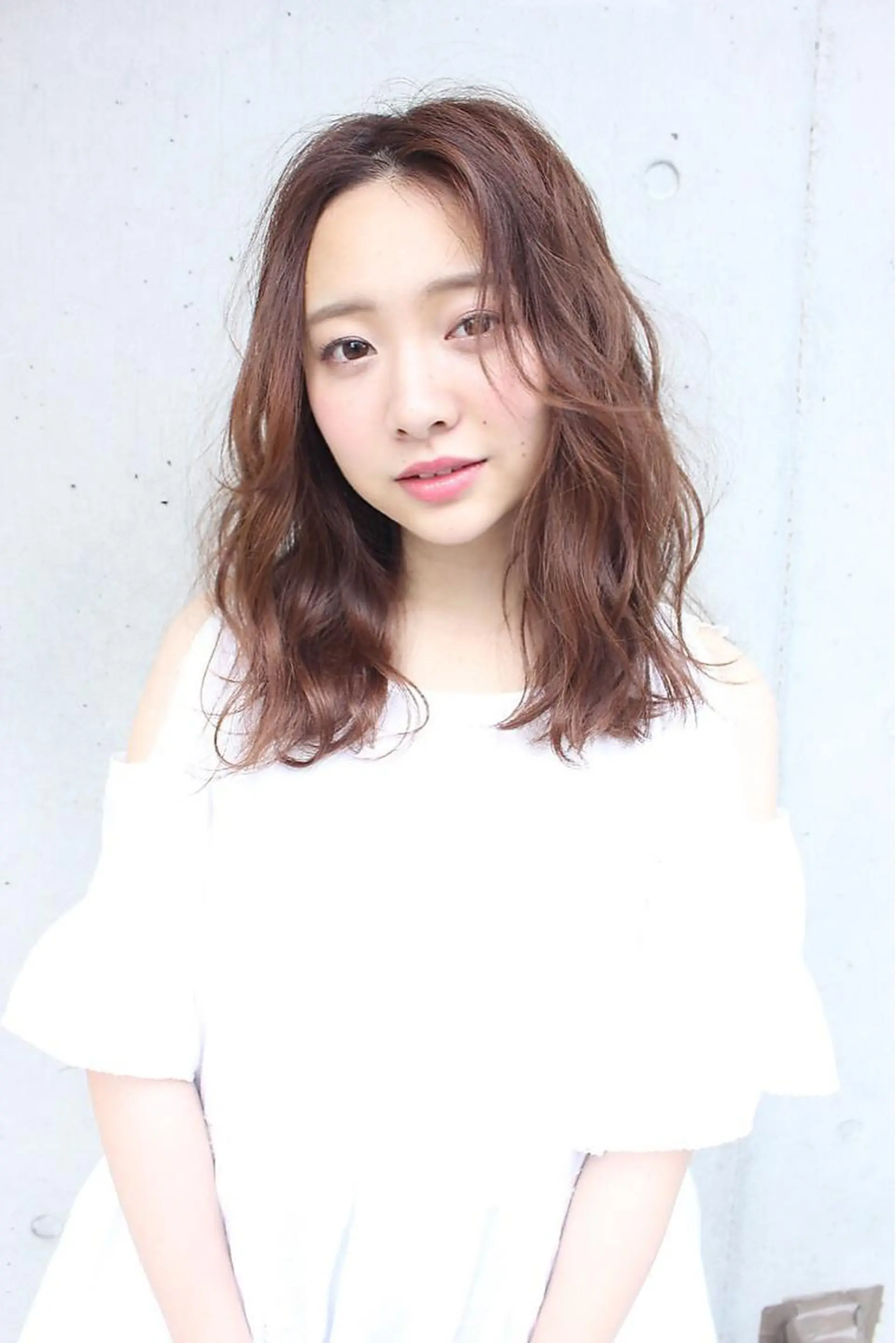 ミディアム カラー パーマ ミディアムパーマ 透明感カラー 川越 輝梨奈のヘアスタイル