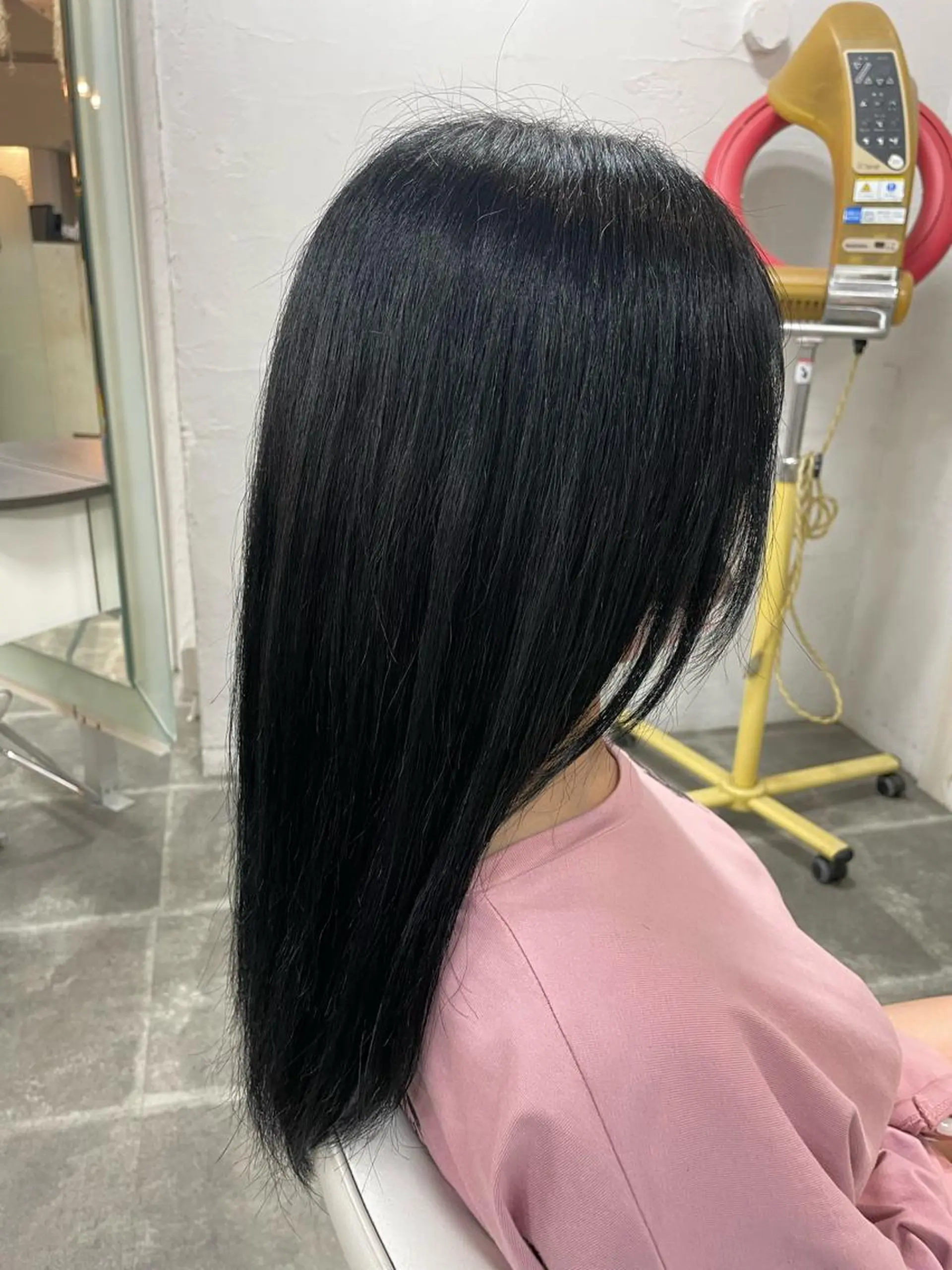 カラー 黒髪 ブルーカラー ブルーブラック est hair mar所属・ami .のヘアスタイル