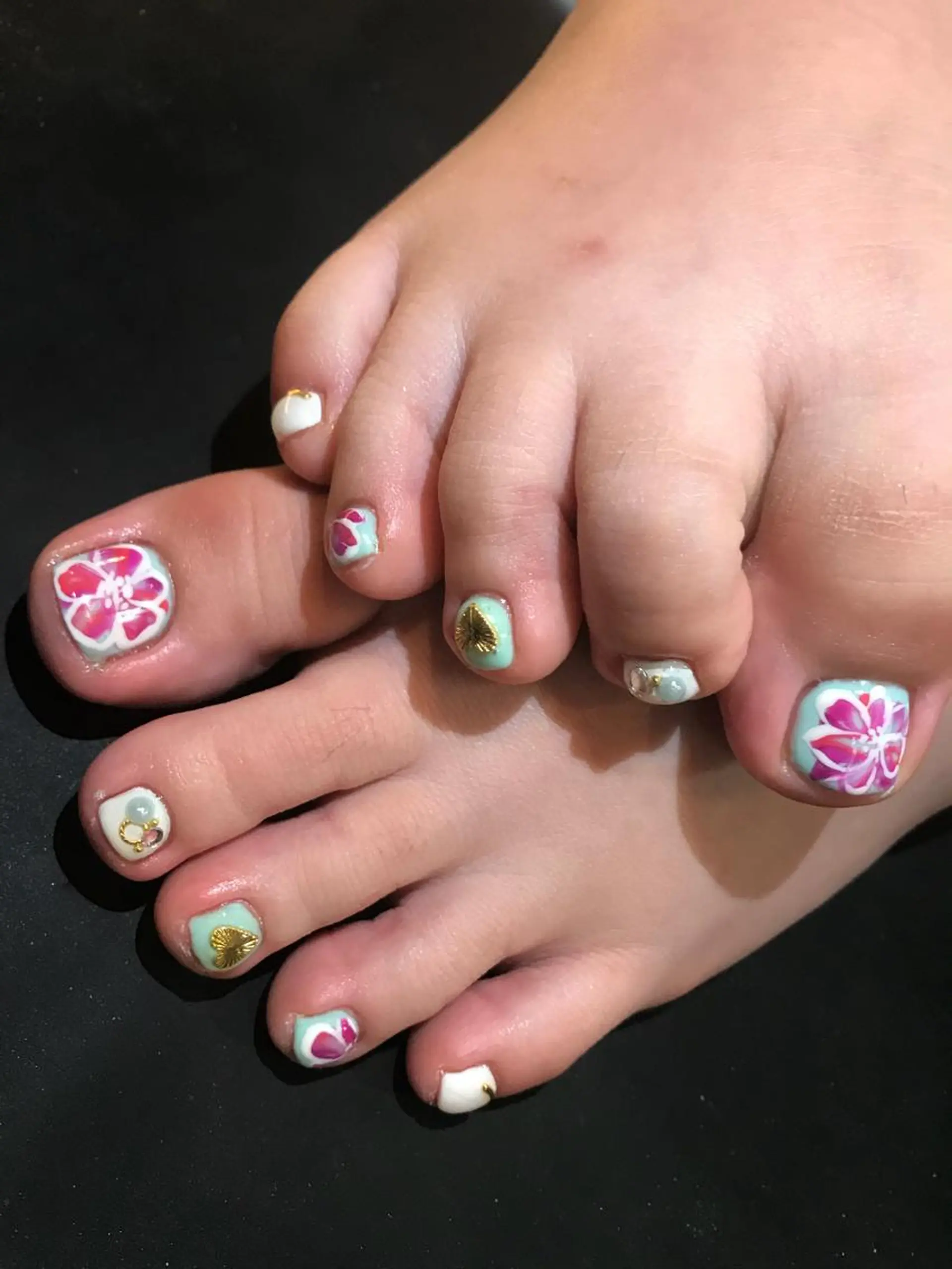 ネイル フットネイル みんなの店所属・仲谷 つかさのエステ・リラクイメージ