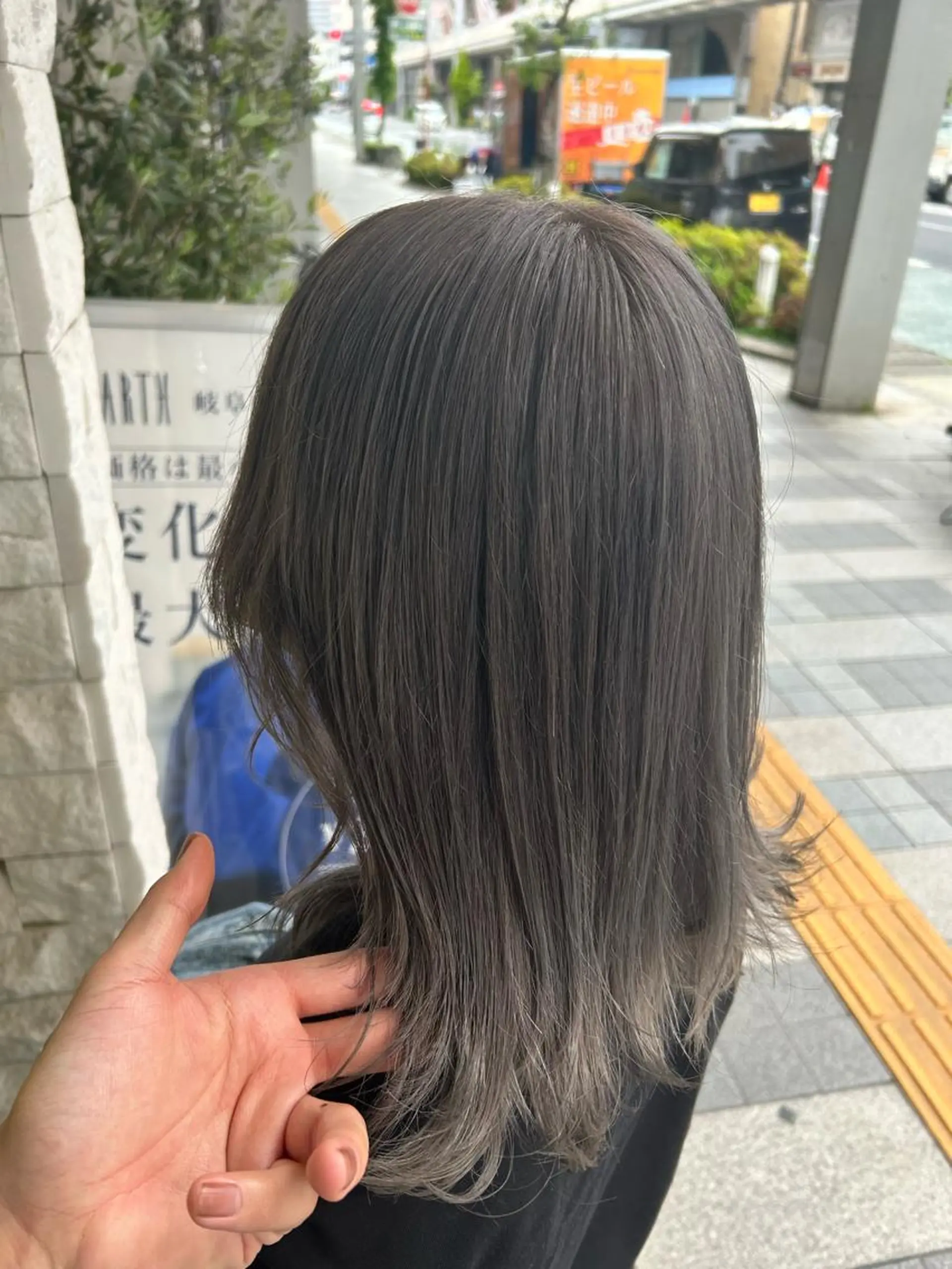 ミディアム ヘアカラー 長屋 裕大のヘアスタイル