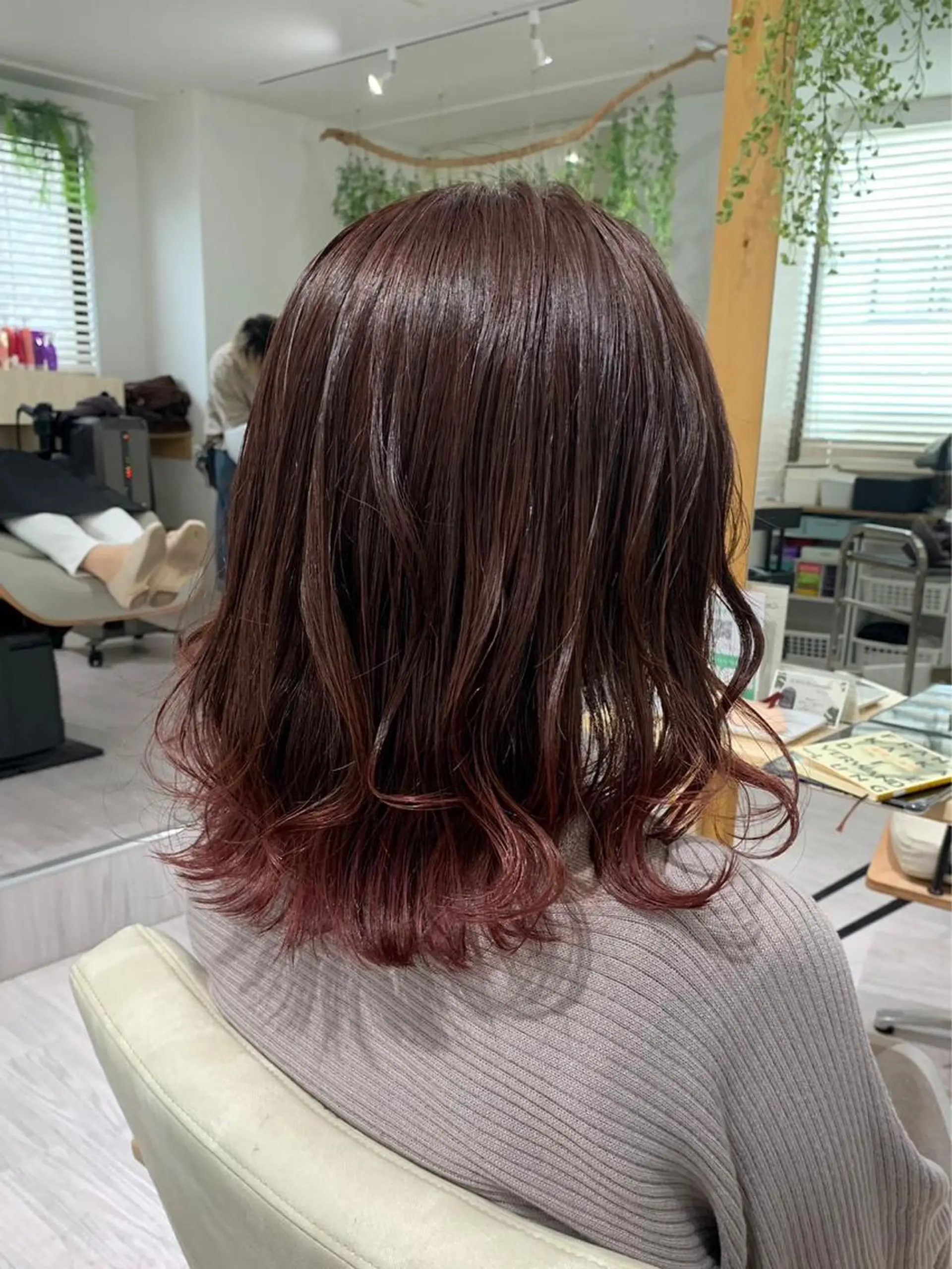 セミロング カラー 高発色🌈艶✨️ Rico.りんたろうのヘアスタイル