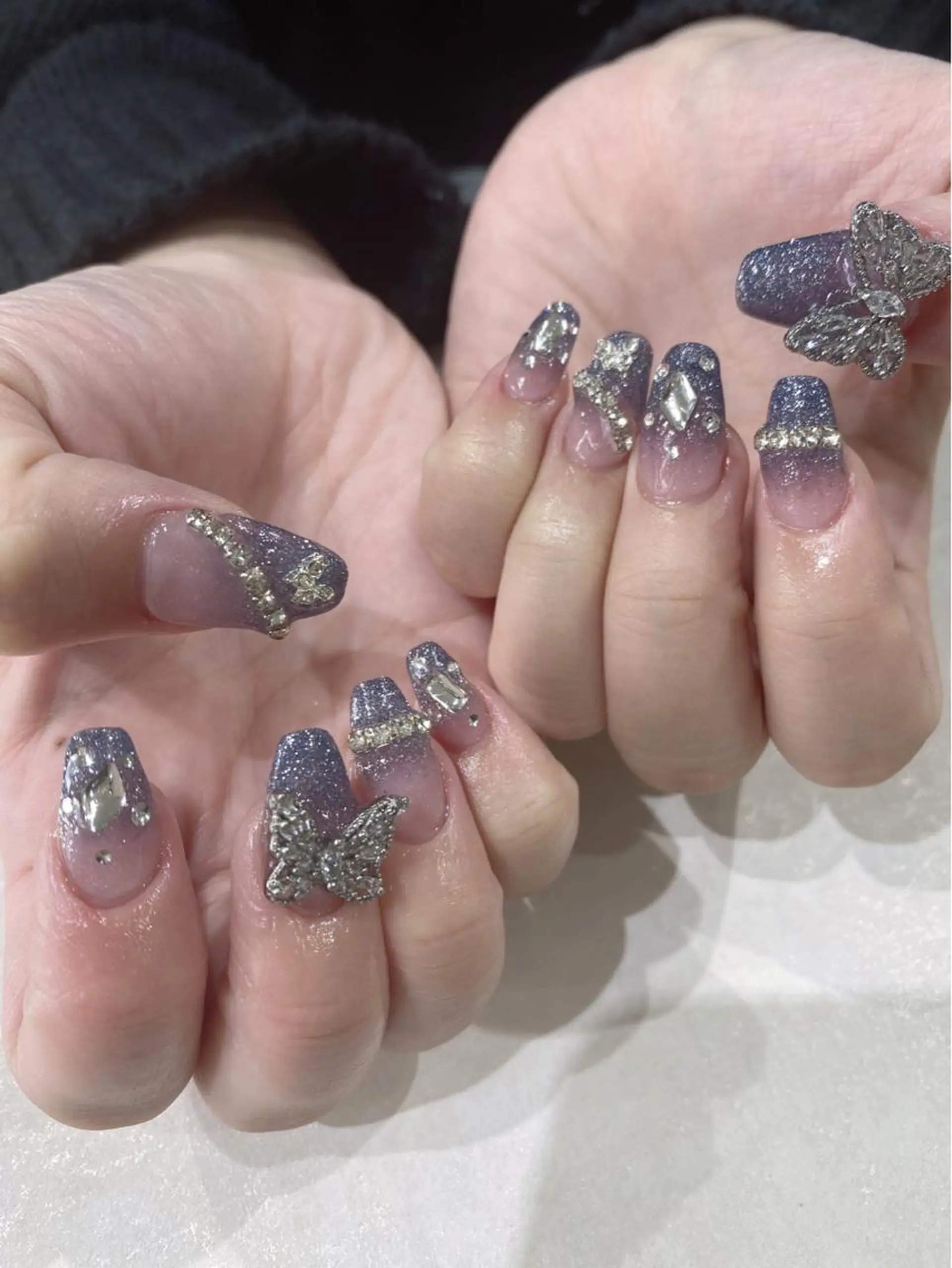 ミディアム ハンドネイル Nail  R💫 naoのネイルデザイン