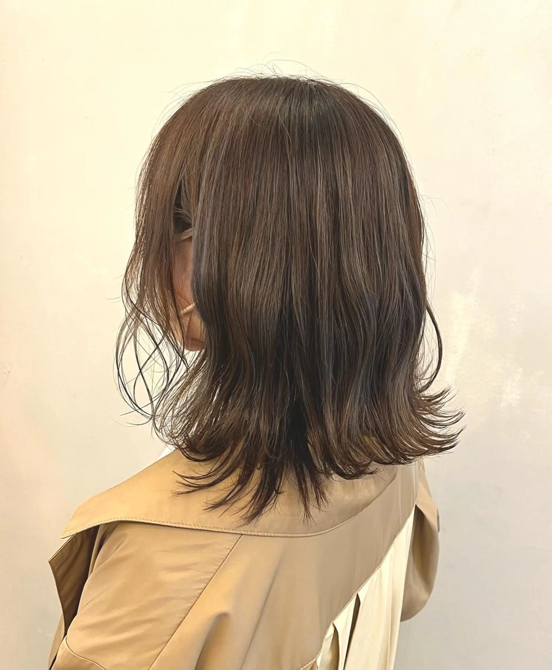 ミディアム カラー ハイライトカラー シルバー ハイライト Dali   新札幌店所属・若松 朋美のヘアスタイル