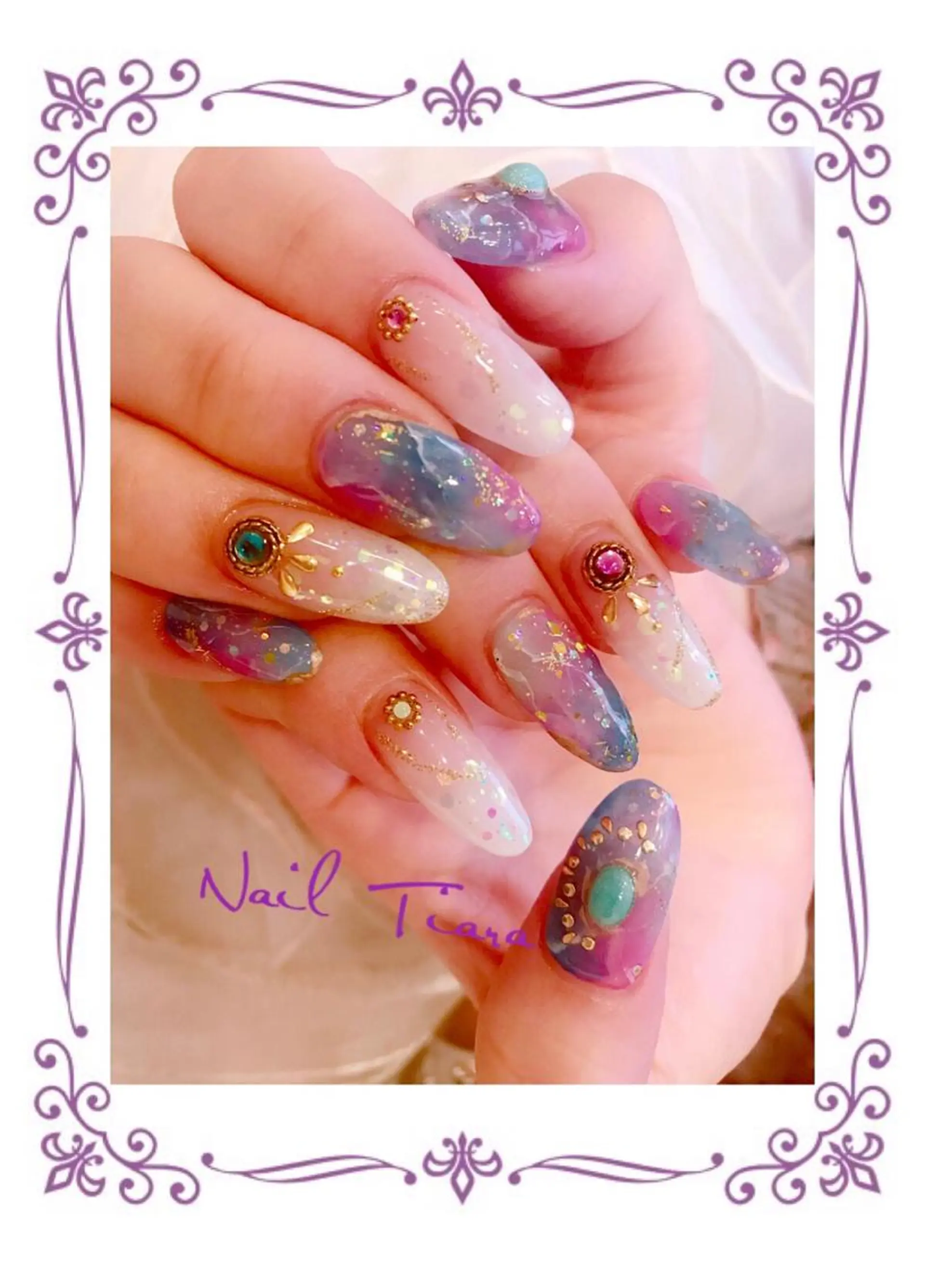 ネイル ネイル ティアラのネイルデザイン