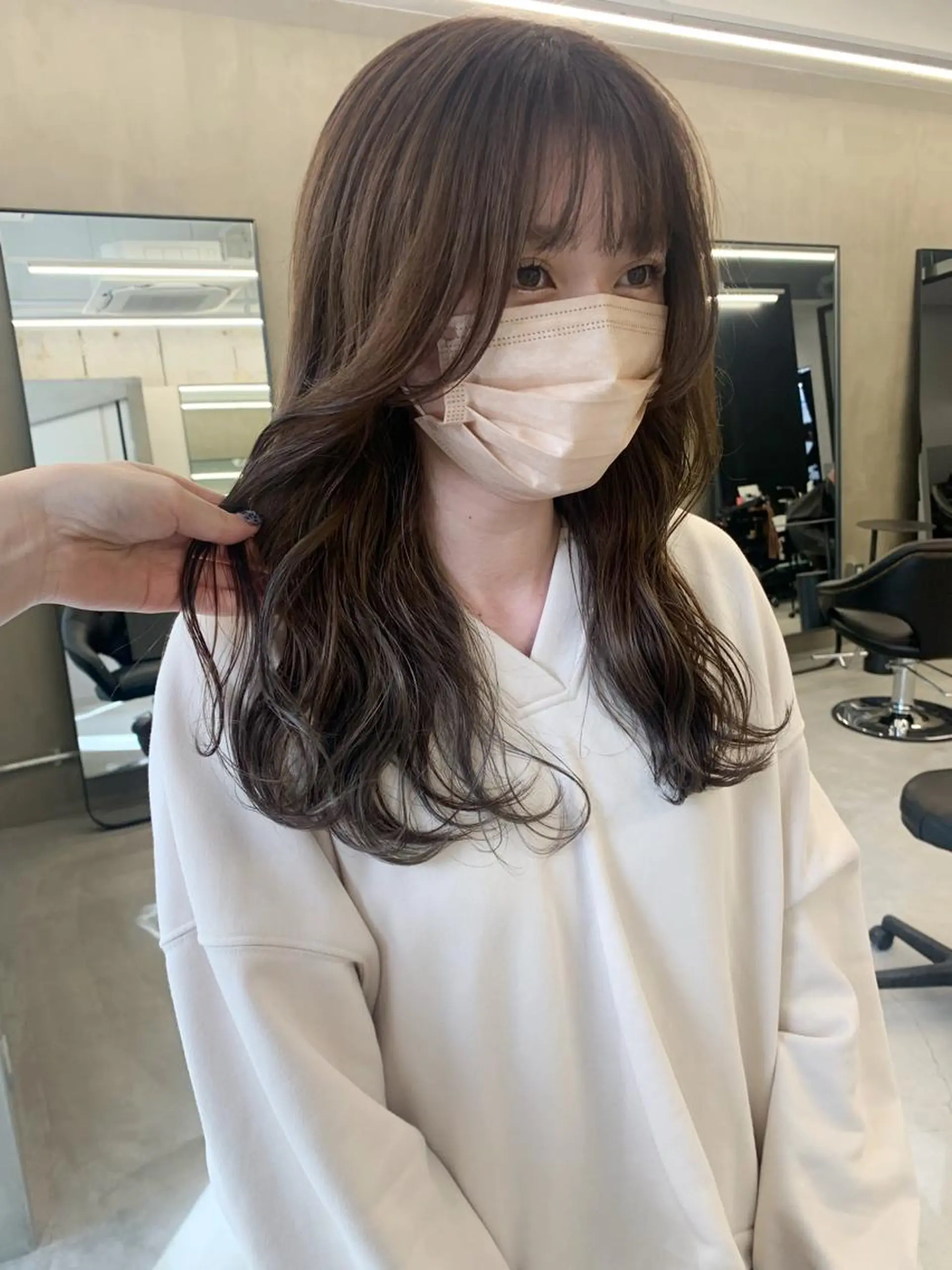 セミロング カラー ベージュカラー ラベンダーカラー ラベンダーベージュ kimika🥑 メンズ/髪質改善のヘアスタイル