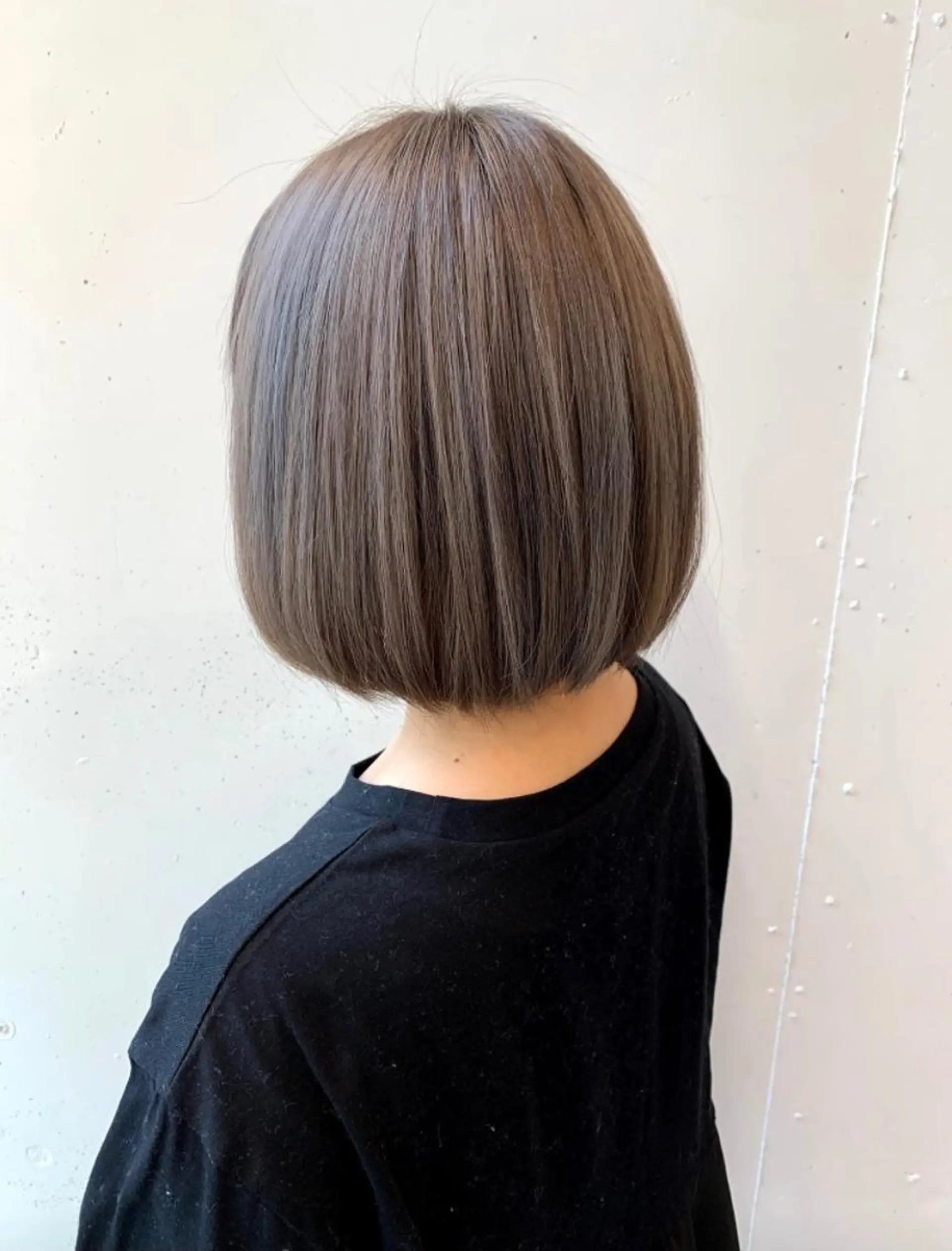 ショート カラー ボブレイヤー バレイヤージュ ベージュカラー ブリーチ ケアブリーチ トリートメント AILEE所属・ウルフカット レイヤーカット上柿のヘアスタイル