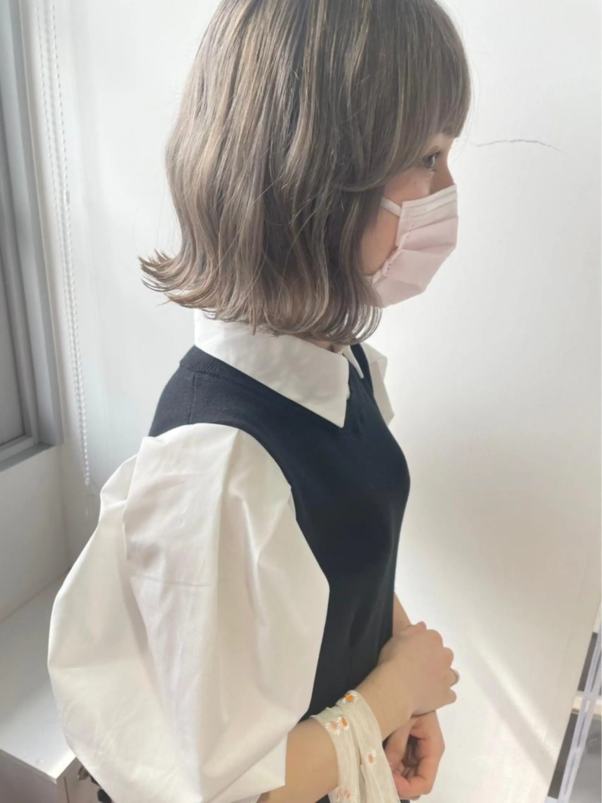 ショート カラー 内田 衣海のヘアスタイル