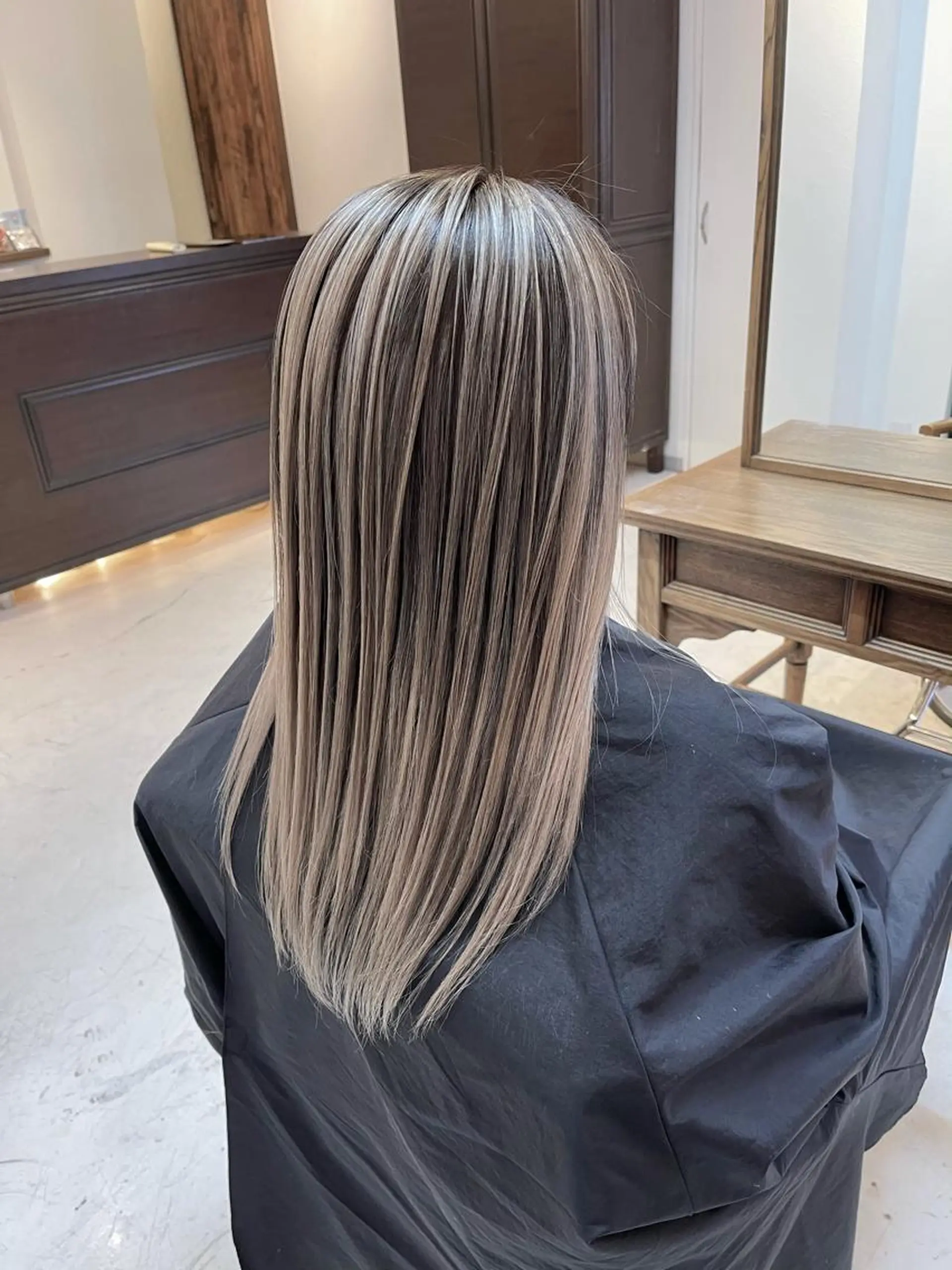 ロング カラー カット ヘアカラー トリートメント MARDI GRAS 蘭丸のヘアスタイル