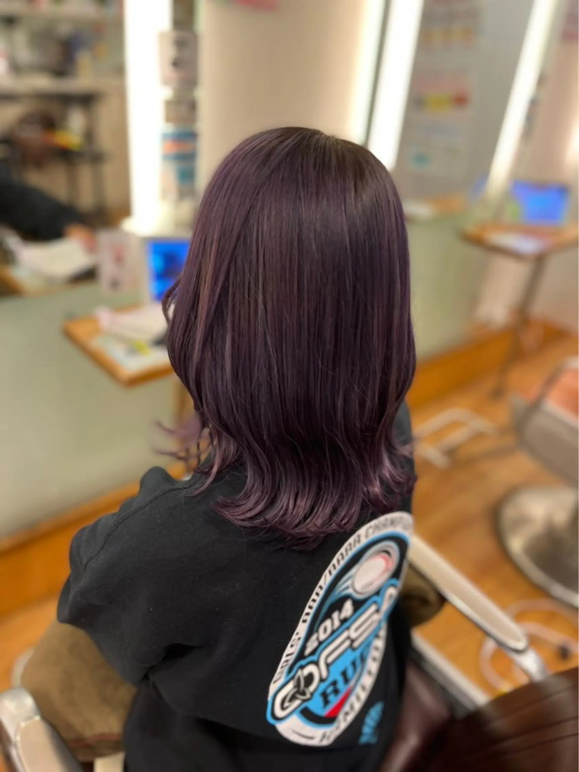 セミロング カラー ラベンダーカラー ピンクカラー ピンクラベンダー カット ヘアカラー 茅ヶ崎/ハイトーン /レイヤーカットのヘアスタイル