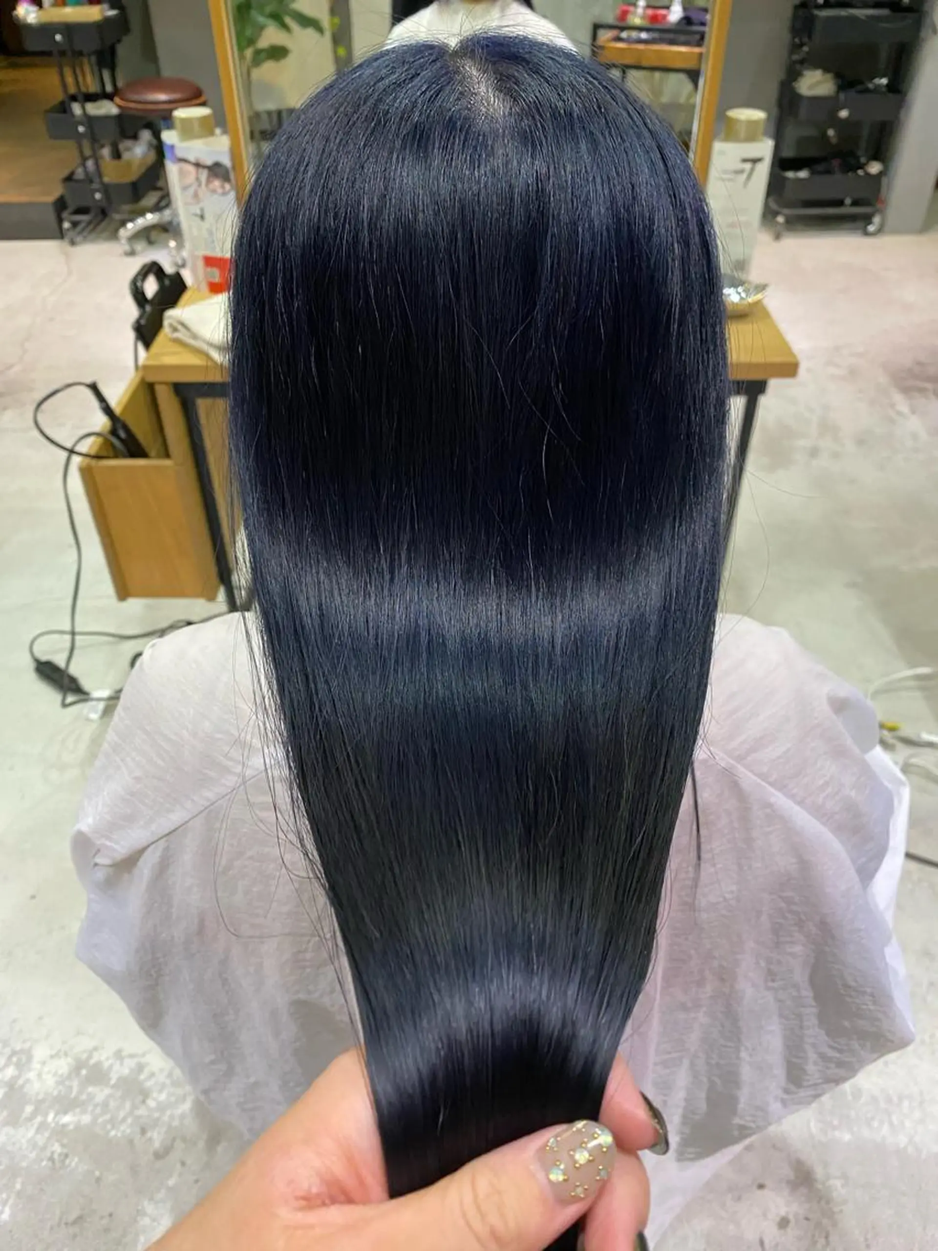 ロング 艶髪・透明感カラー・ 韓国ヘア・Yuriのヘアスタイル