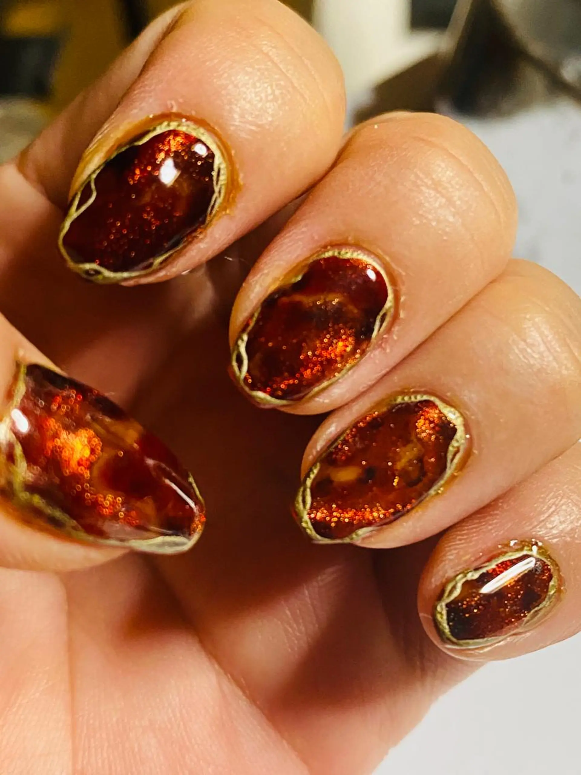 ネイル べっ甲ネイル 赤色 自宅ネイルサロン ♦️nuance♦️のネイルデザイン