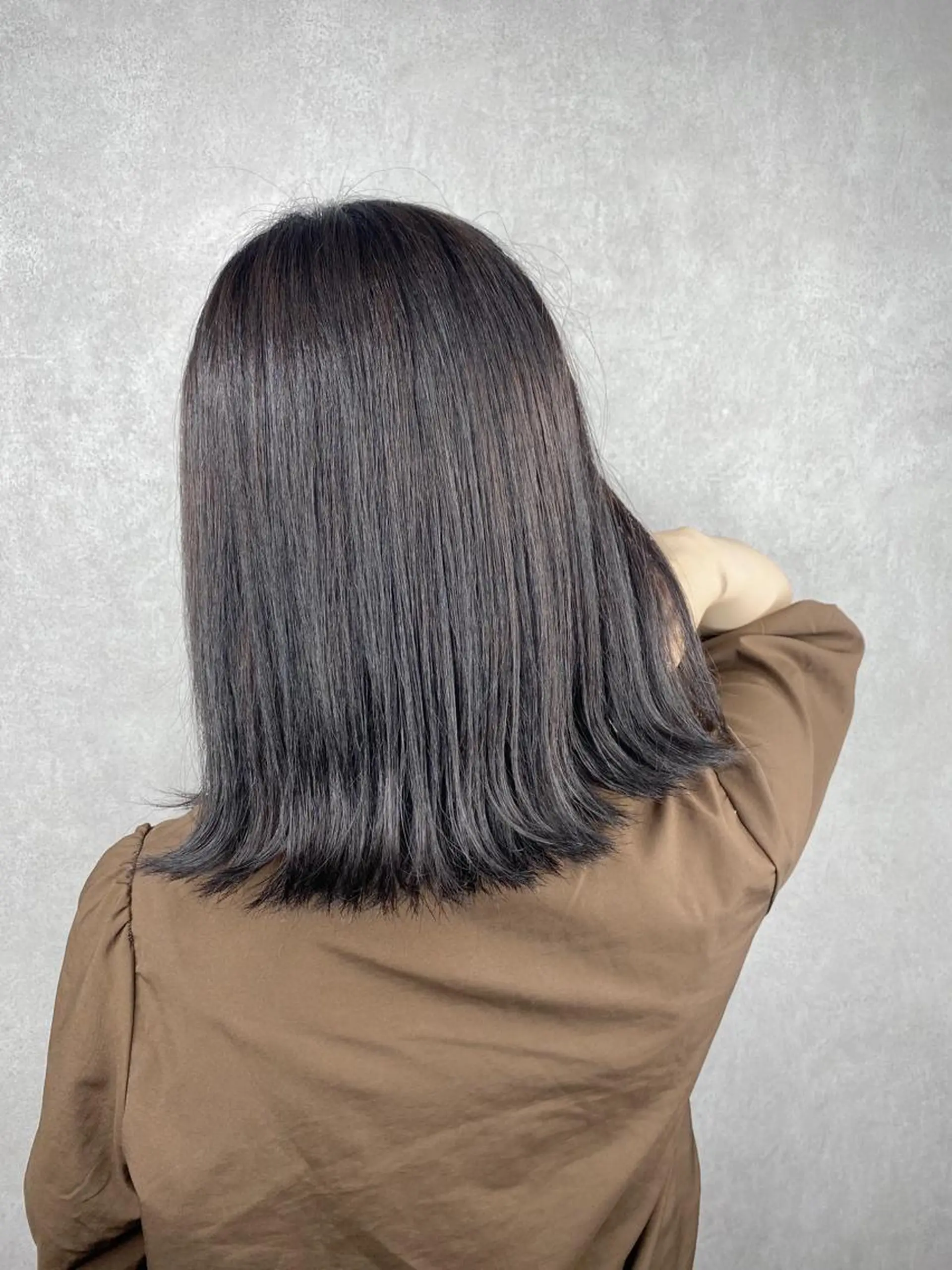 ミディアム カット ヘアカラー トリートメント _White所属・ＳＨＩ ＺＵのヘアスタイル