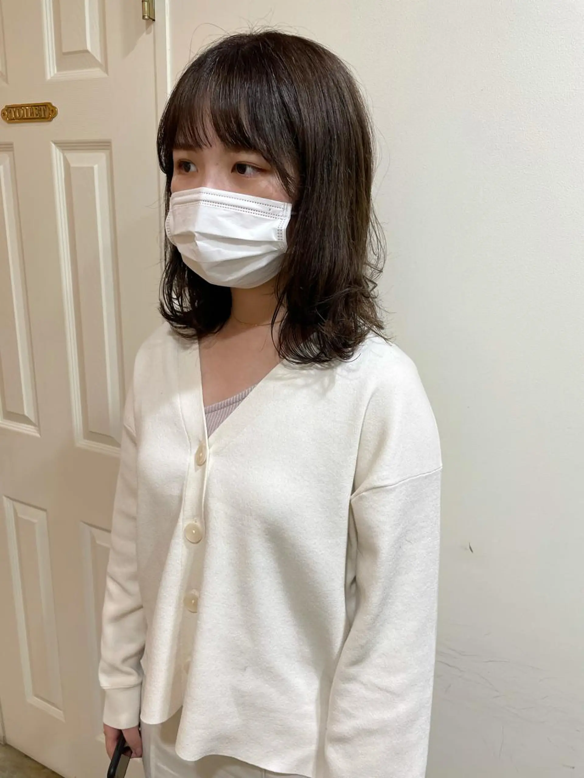 ミディアム カラー カット ヘアカラー トリートメント MIOベージュカラー 柔らかいカラーのヘアスタイル