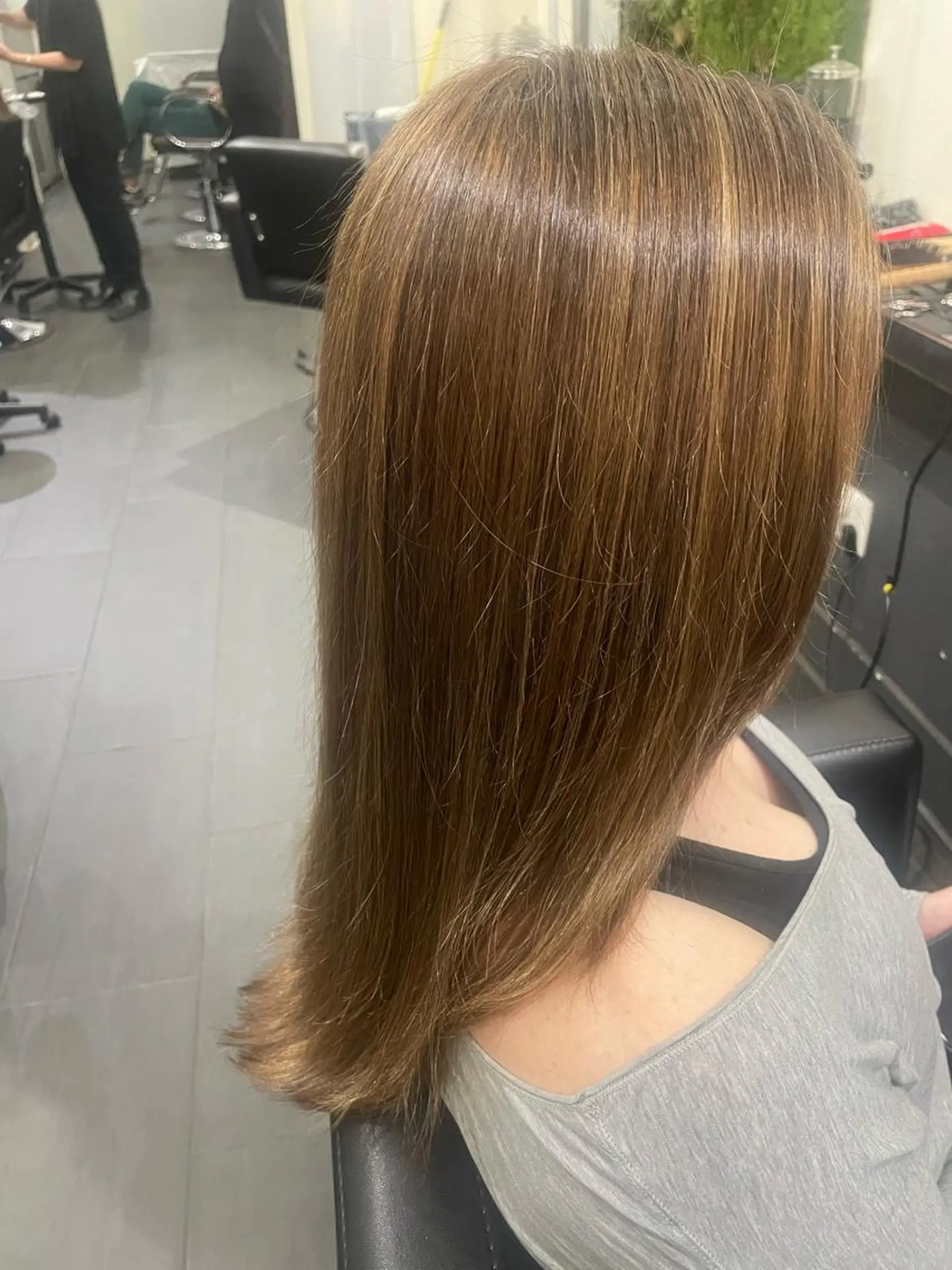 ミディアム カラー ハイライトカラー ハイライト カット ヘアカラー S.MASTARD所属・TAKA ♦︎bridge♦︎のヘアスタイル