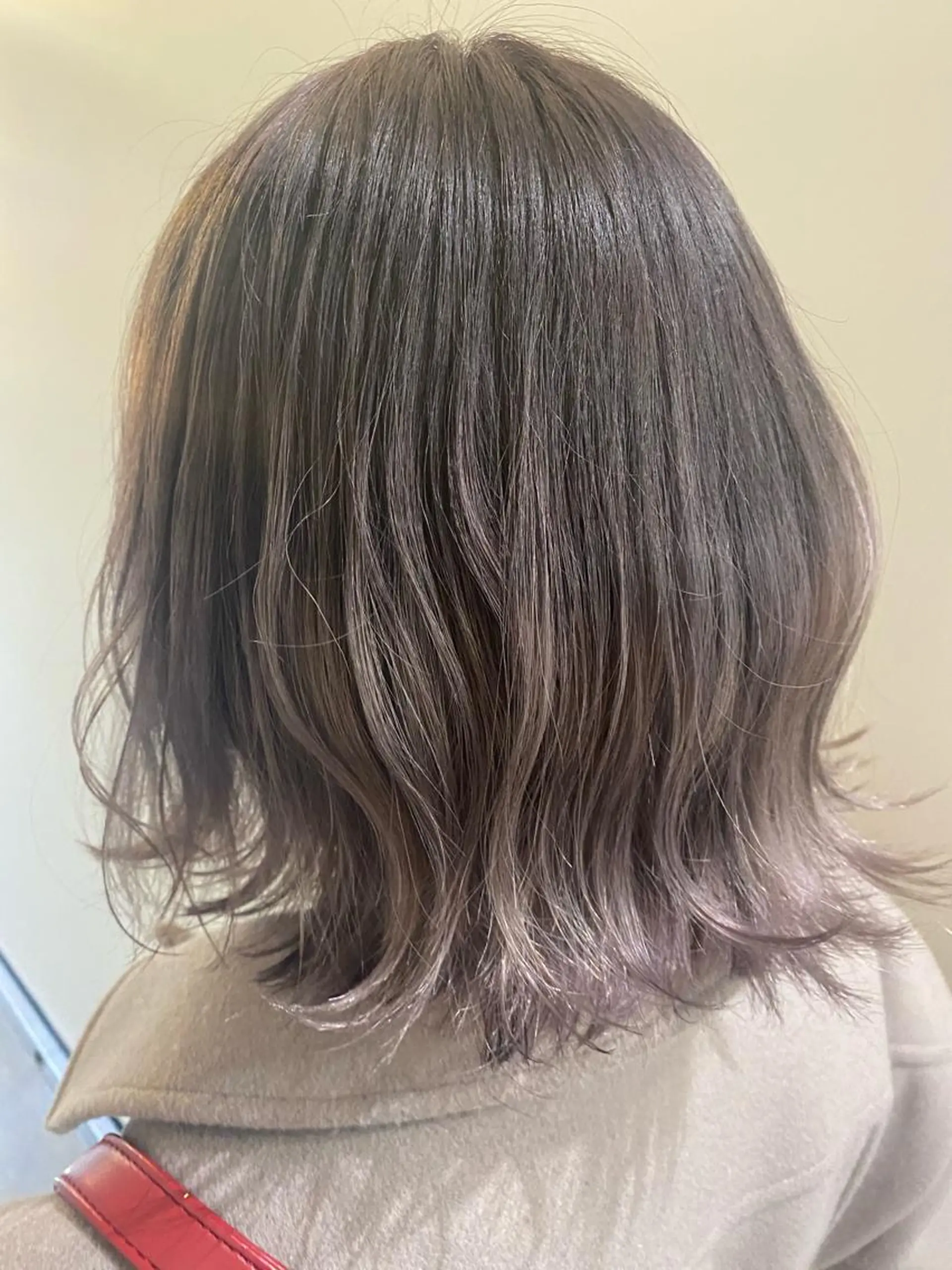 ミディアム カラー ダブルカラー グラデーションカラー シルバー ホワイトシルバー カット ヘアカラー トリートメント ヘッドスパ CARICIA🌱 masaeのヘアスタイル