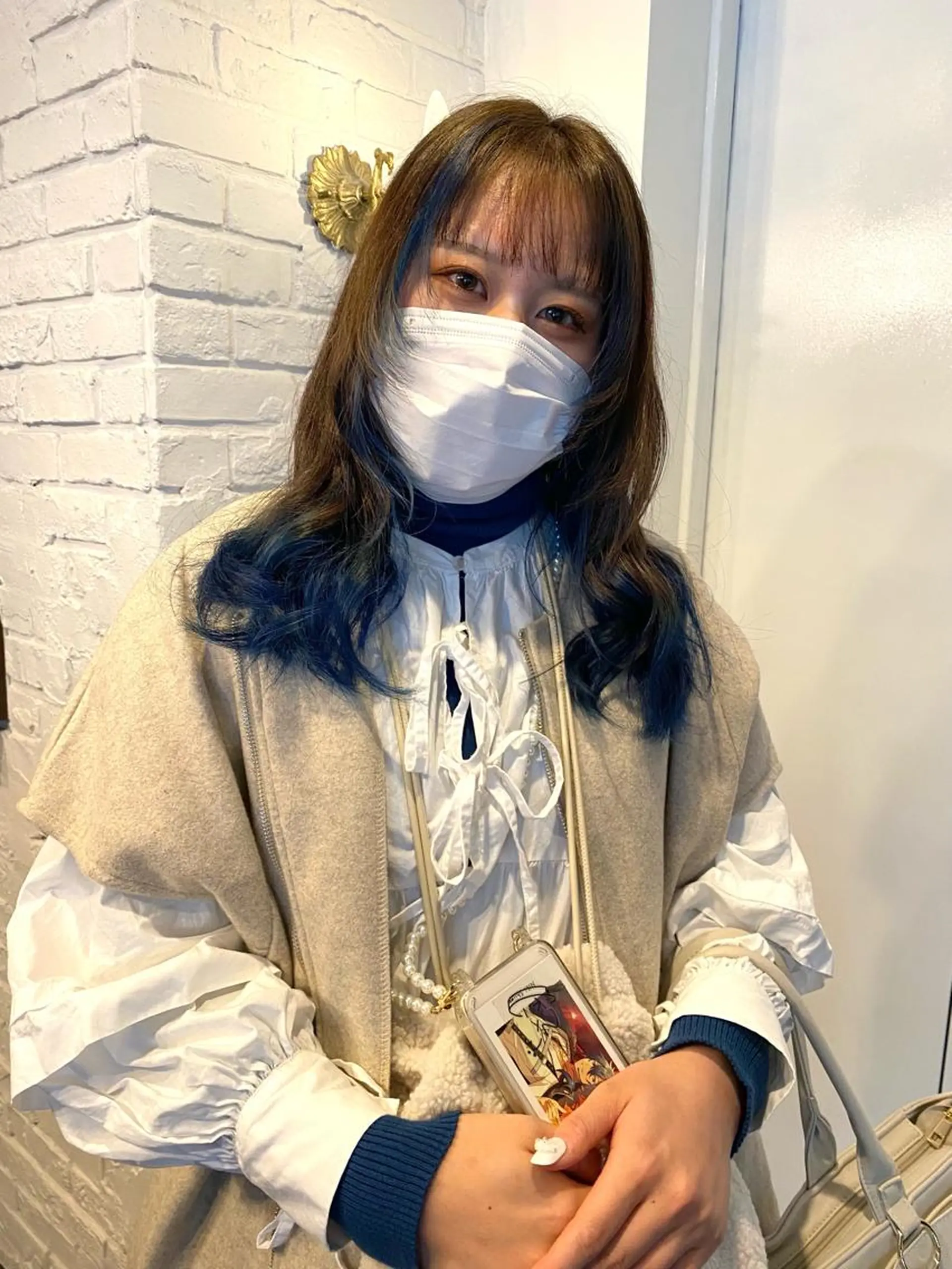 セミロング カラー ヘアアレンジ ブルーカラー グラデーションカラー インナーカラー 顔周りカット 韓国風ヘア カット ヘアカラー トリートメント 韓国ヘア×髪質 改善🇰🇷シオリのヘアスタイル