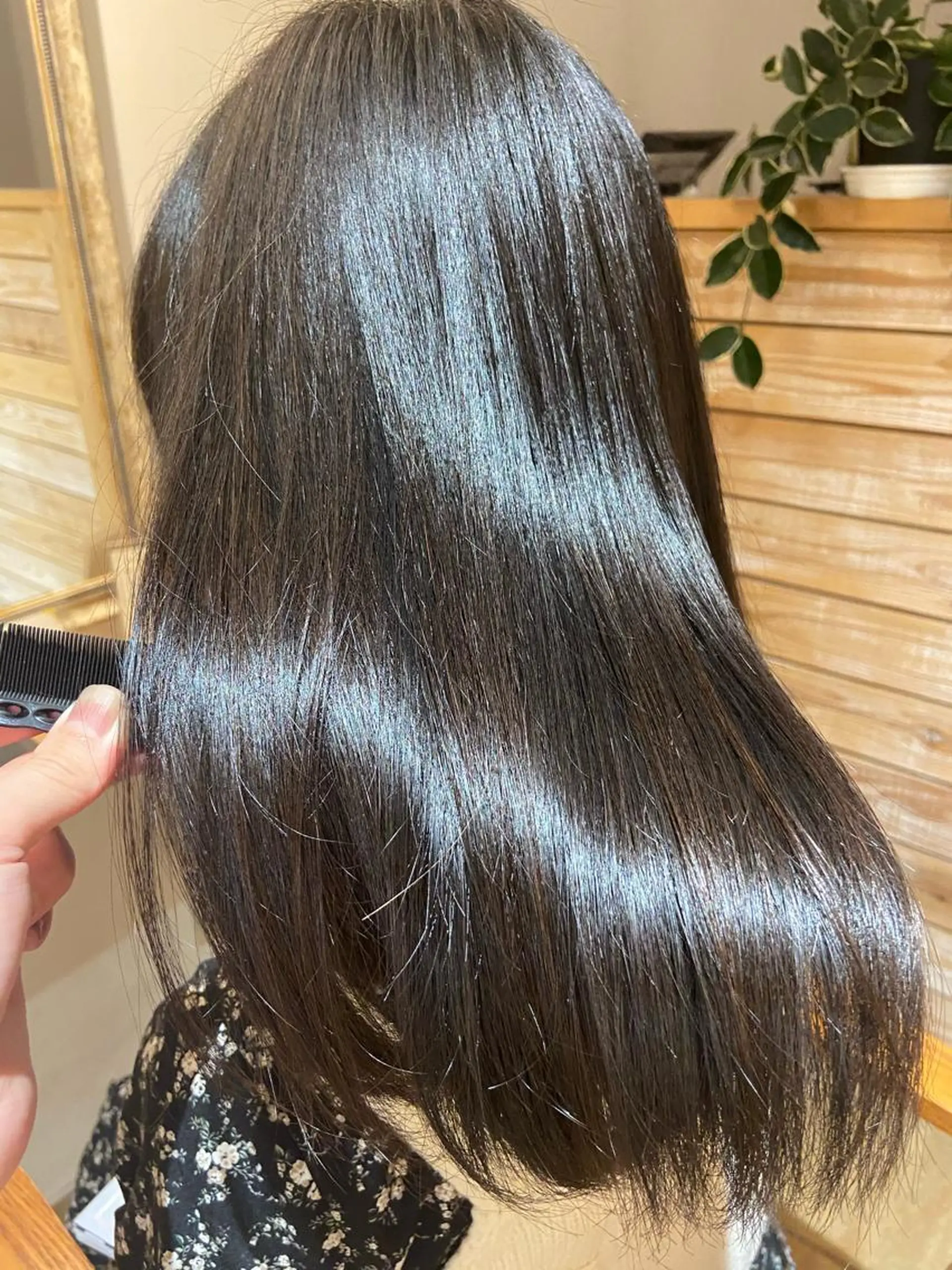 セミロング ayumi🦖/ ブリーチカラーのヘアスタイル