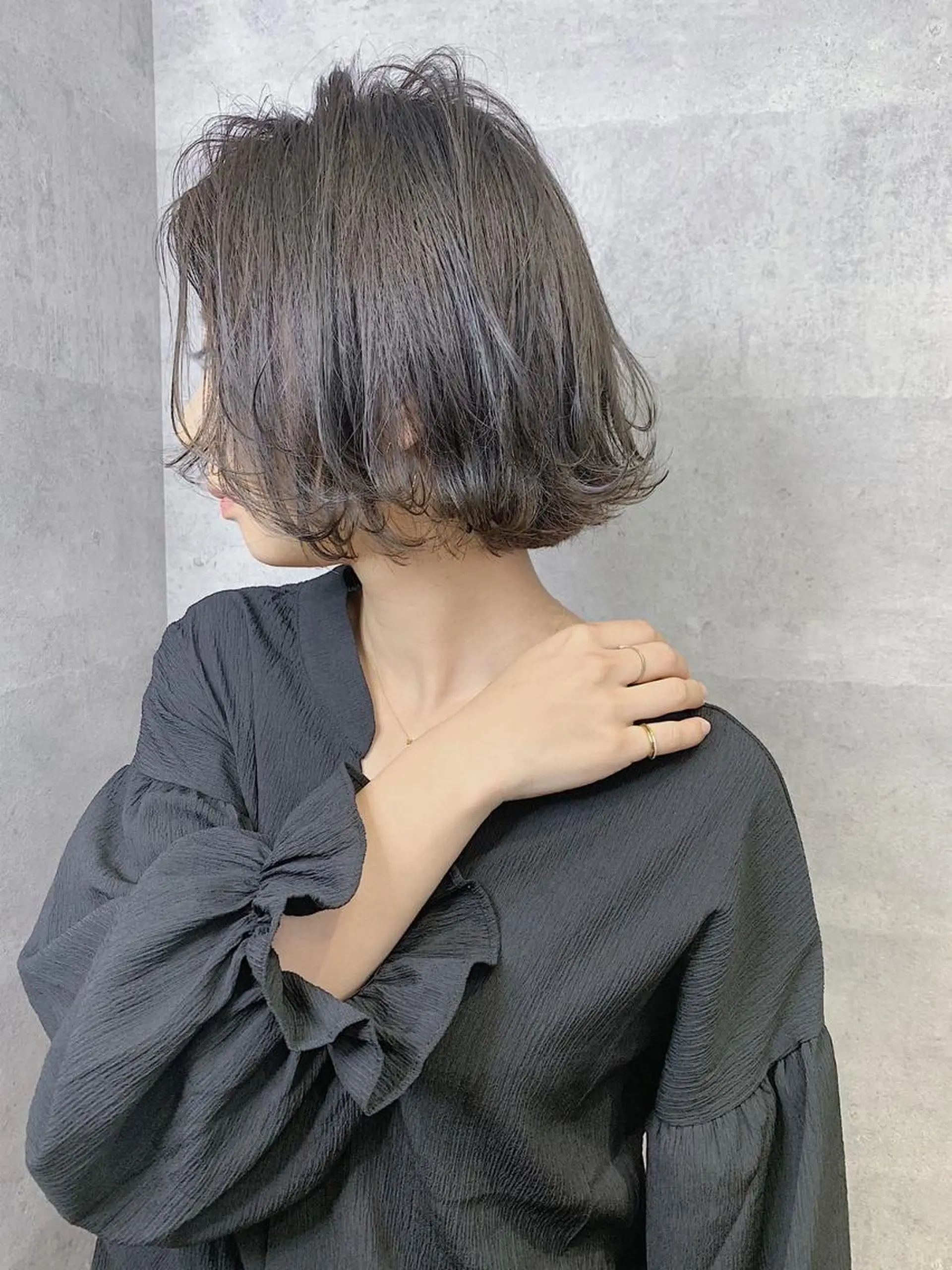 ショート カラー パーマ ボブ 外ハネヘア _WHITE 難波本店のヘアスタイル