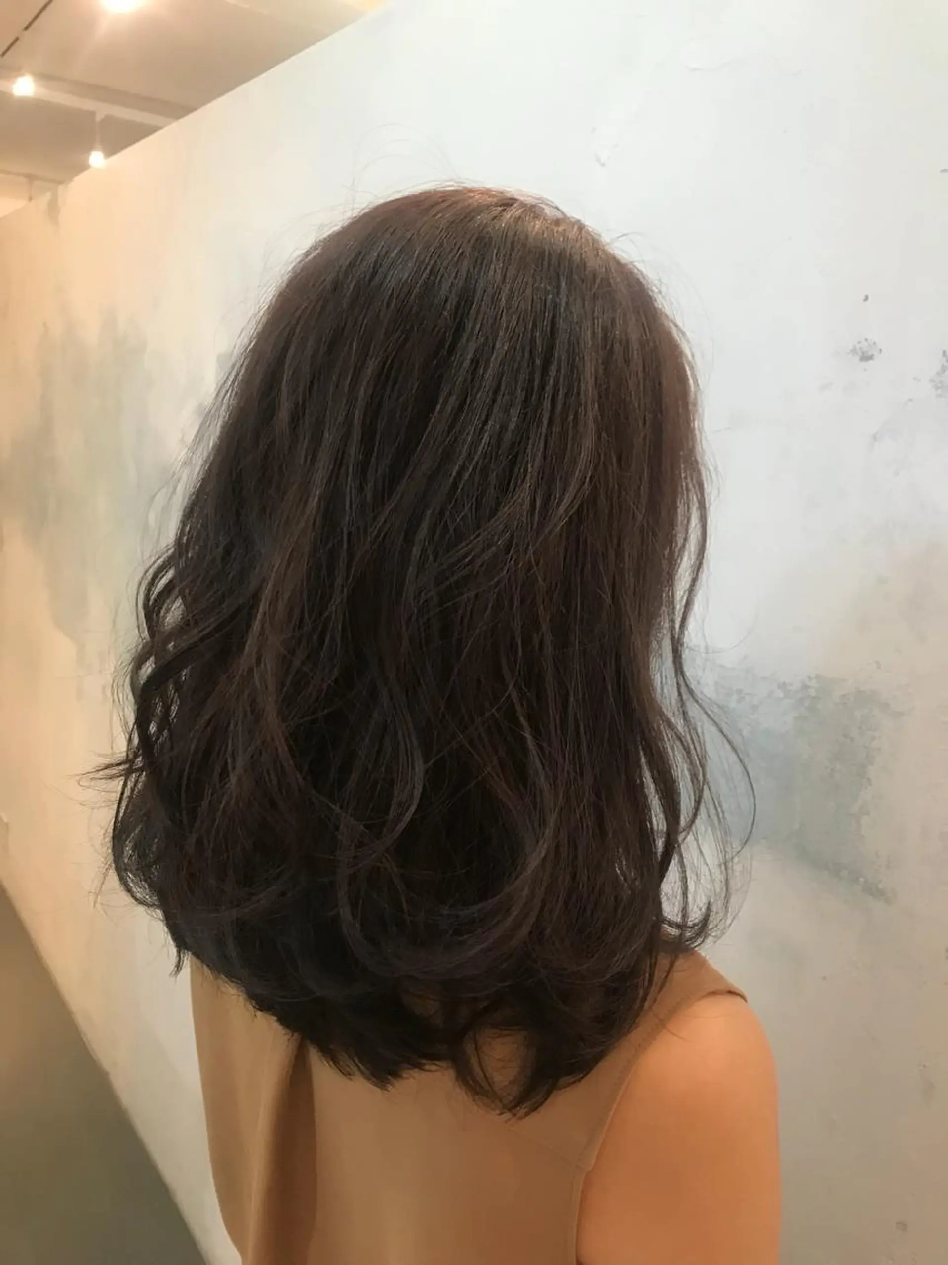 セミロング カラー 透明感カラー カット ヘアカラー トリートメント 🍑艶髪✖️暖色系 ✨momoka🍑のヘアスタイル