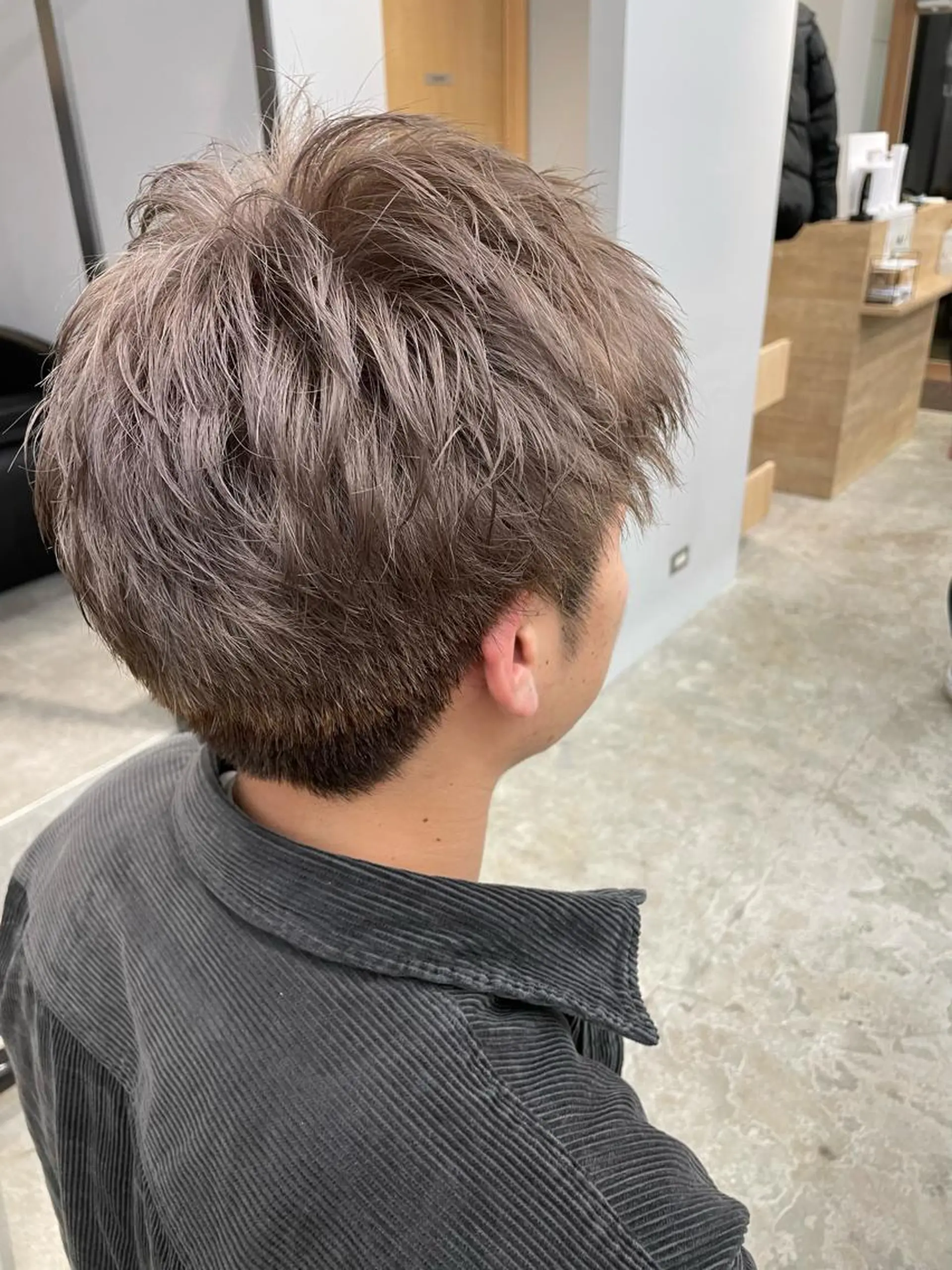 メンズ ior北千住【イオール】所属・YU(ハイトーン/ ブリーチカラー)のヘアスタイル