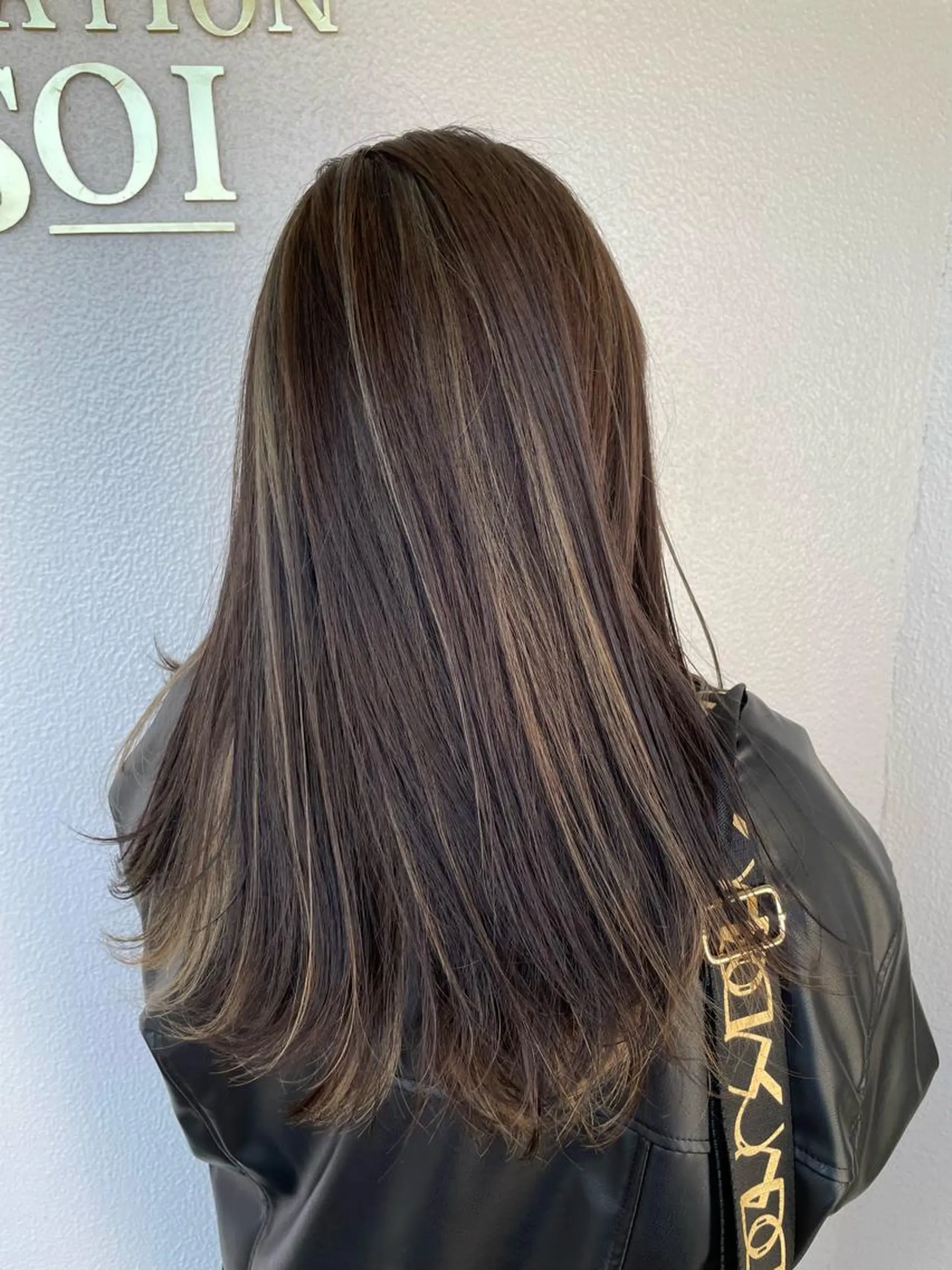 ロング 岩崎 祐大のヘアスタイル