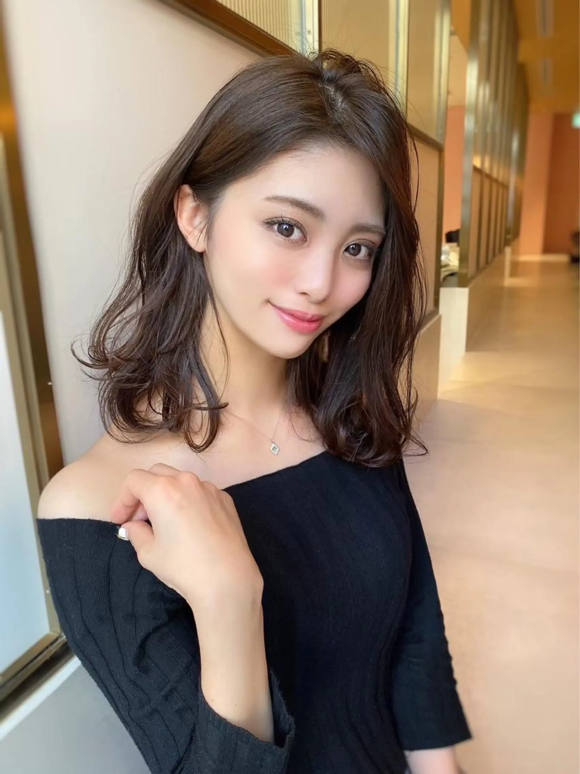ロング カラー 高島大登/顔周り /ミルクティーのヘアスタイル