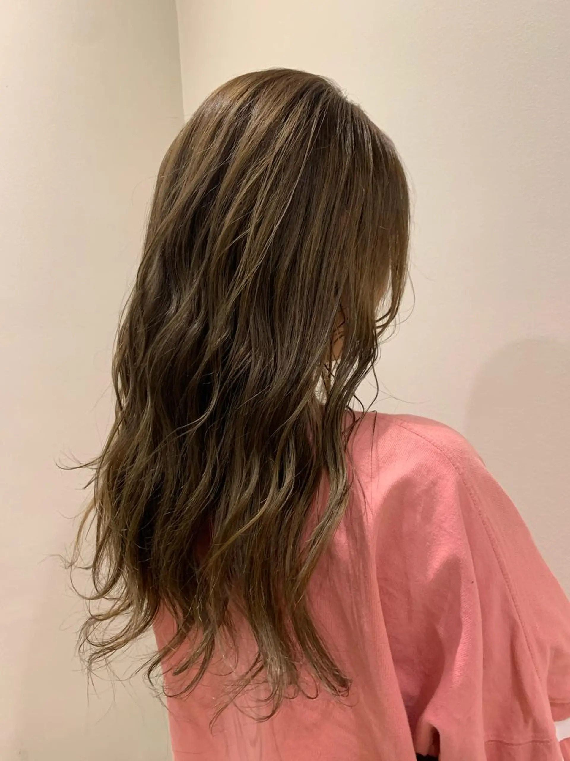 ロング ヘアカラー トリートメント ヘッドスパ ヘアセット 山口 竣也のヘアスタイル