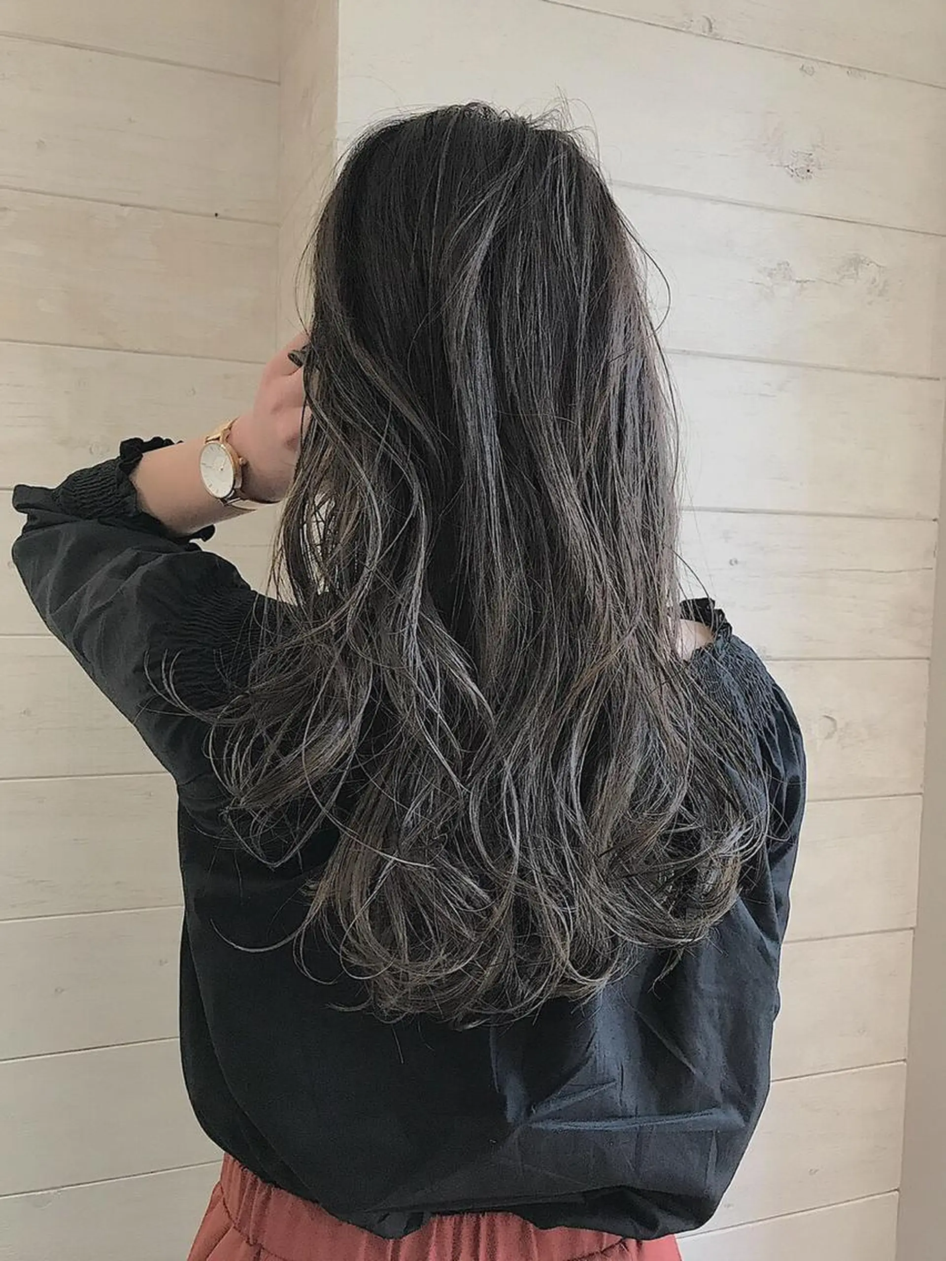 セミロング カラー パーマ グレージュ ハイライトカラー ハイライト ヘアカラー トリートメント _ WHITE三宮店のヘアスタイル