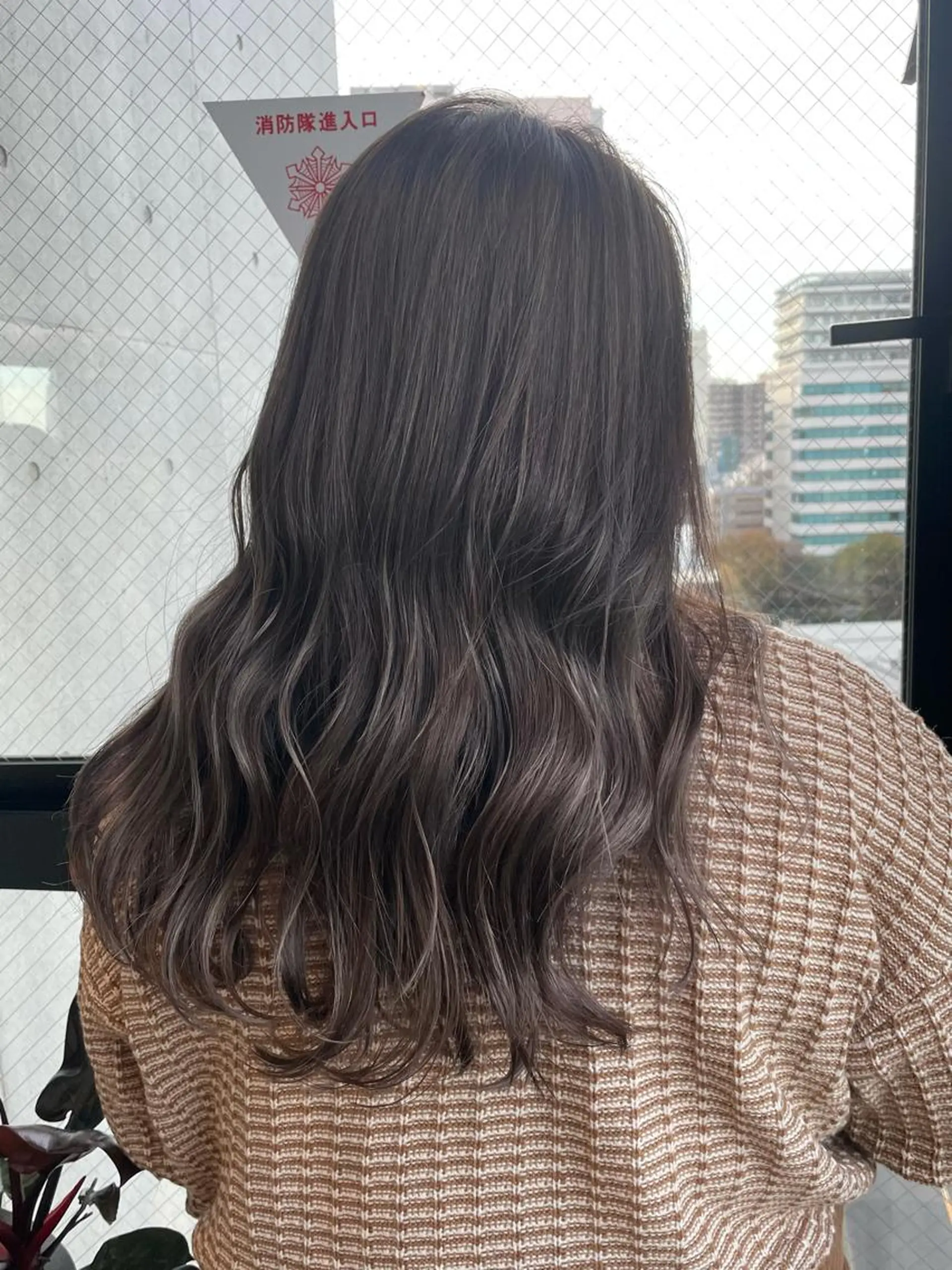 ロング 外国人風カラー ハイライト ヘアカラー トリートメント HAVANA MIZUKIのヘアスタイル