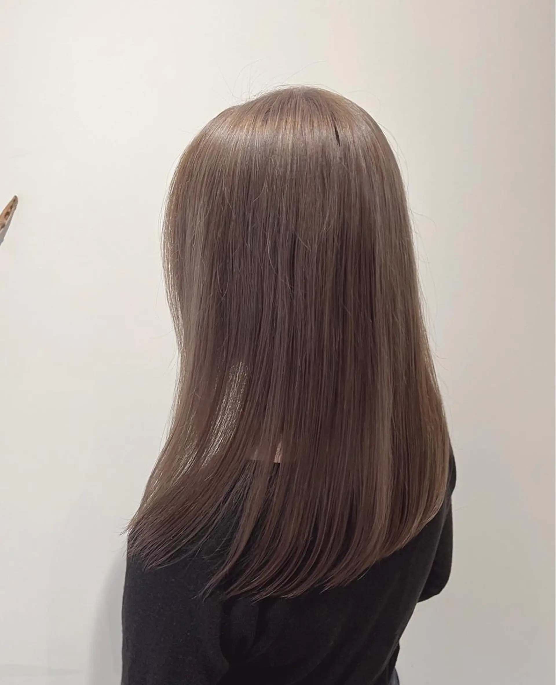 セミロング ヘアカラー 🧡ミルクティー/ レイヤー🧡ショウナのヘアスタイル